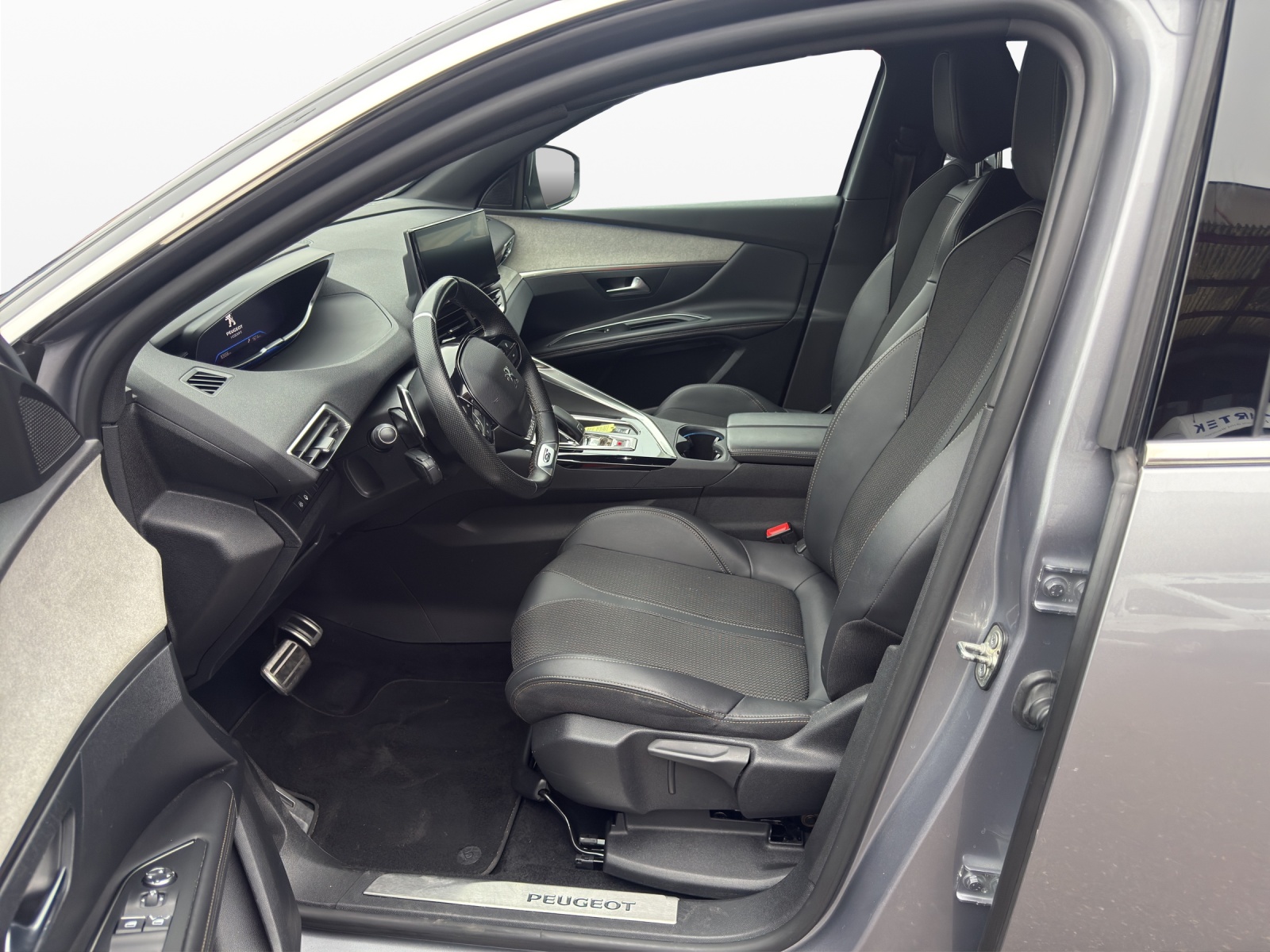 PEUGEOT 3008 1.5 BlueHDi GT EAT8-image-8