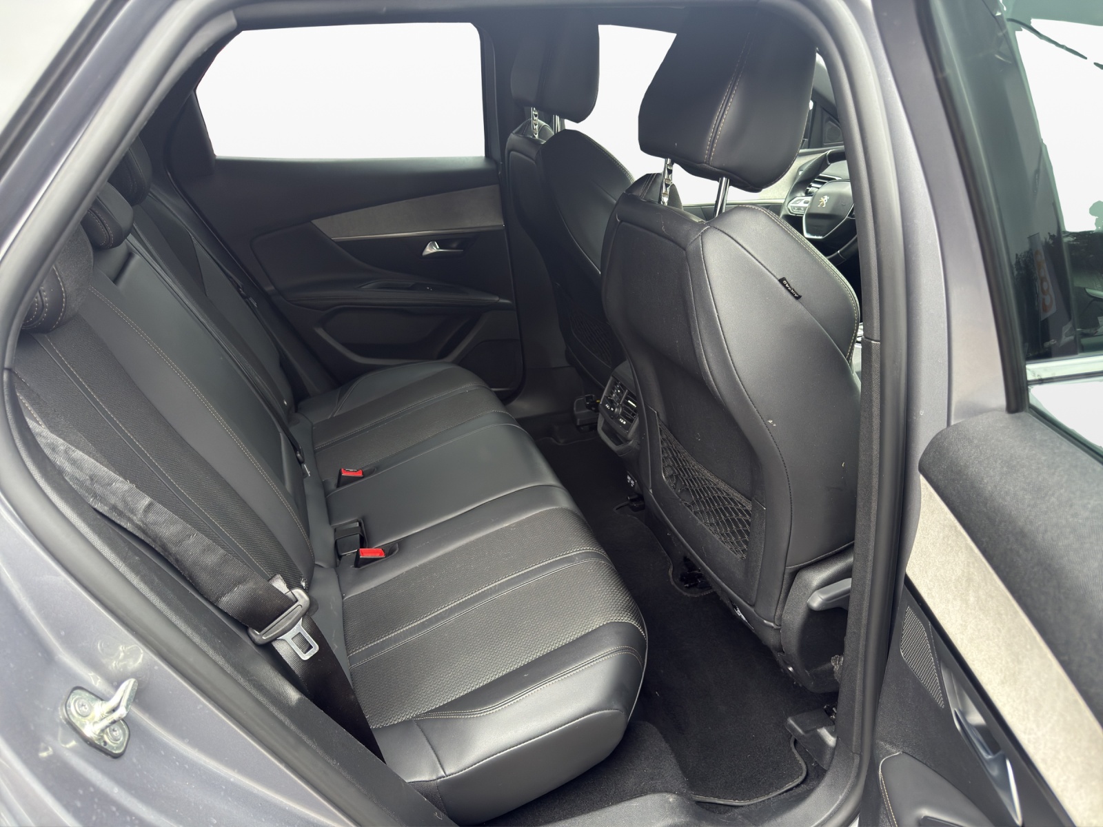 PEUGEOT 3008 1.5 BlueHDi GT EAT8-image-17