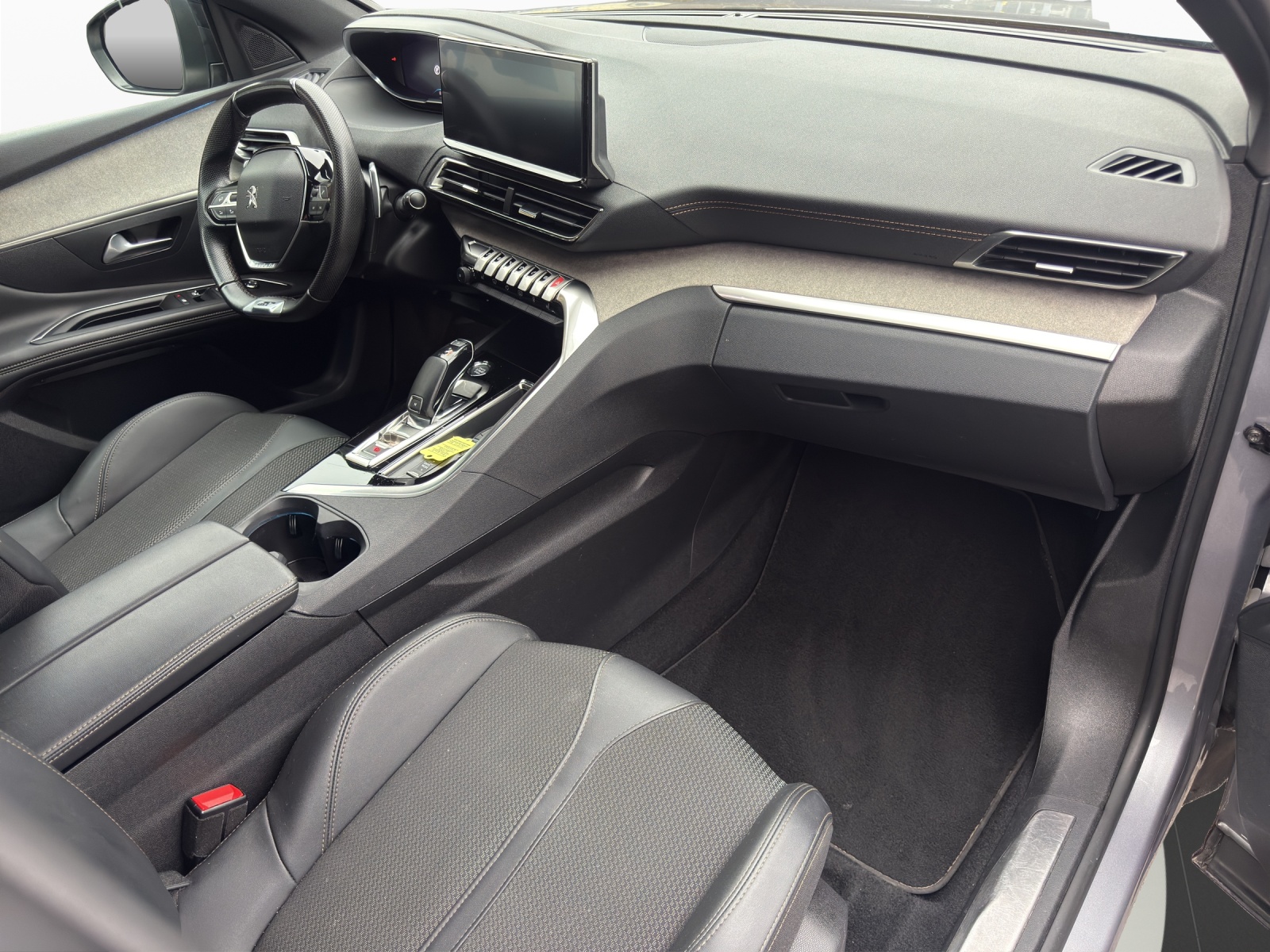 PEUGEOT 3008 1.5 BlueHDi GT EAT8-image-15