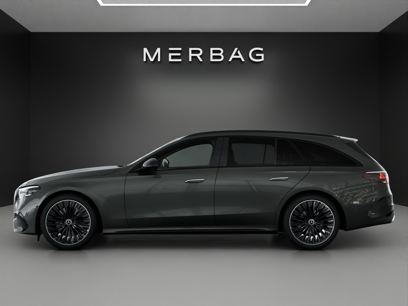 MERCEDES-BENZ E 220 d T 4Matic 9G-Tronic-image-2