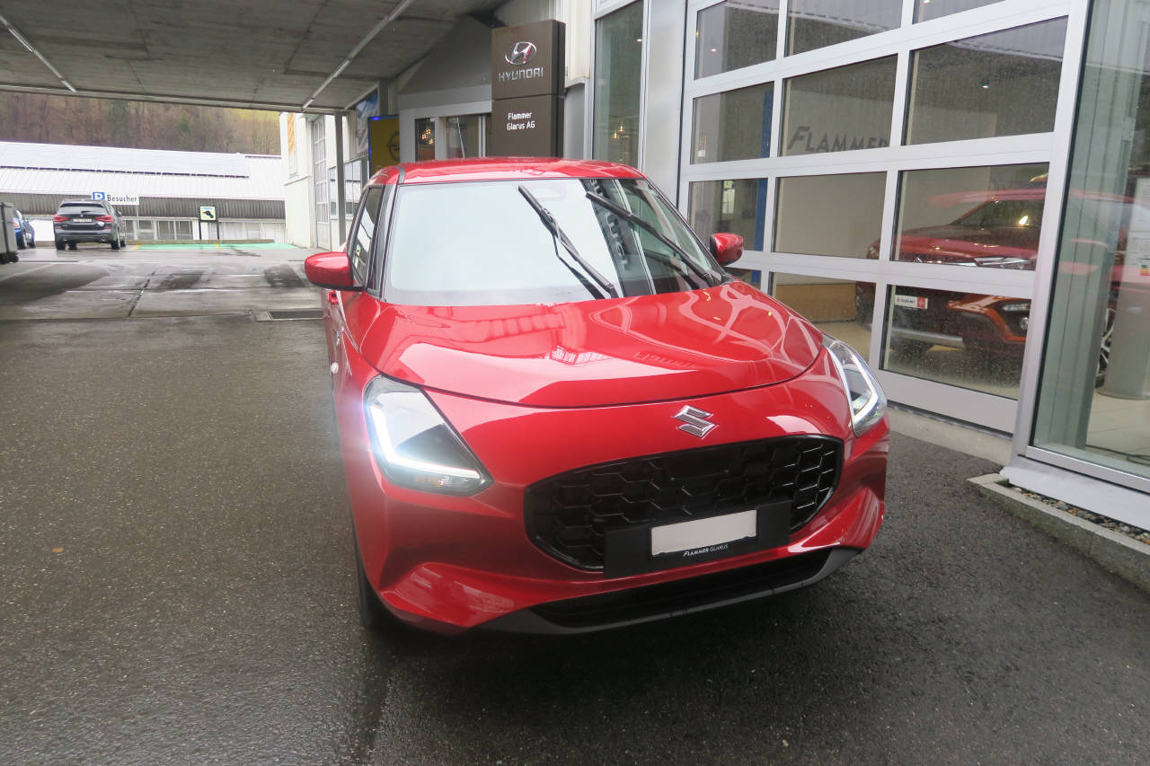 SUZUKI Swift 1.2 Sakura Hybrid 4x4-image-0