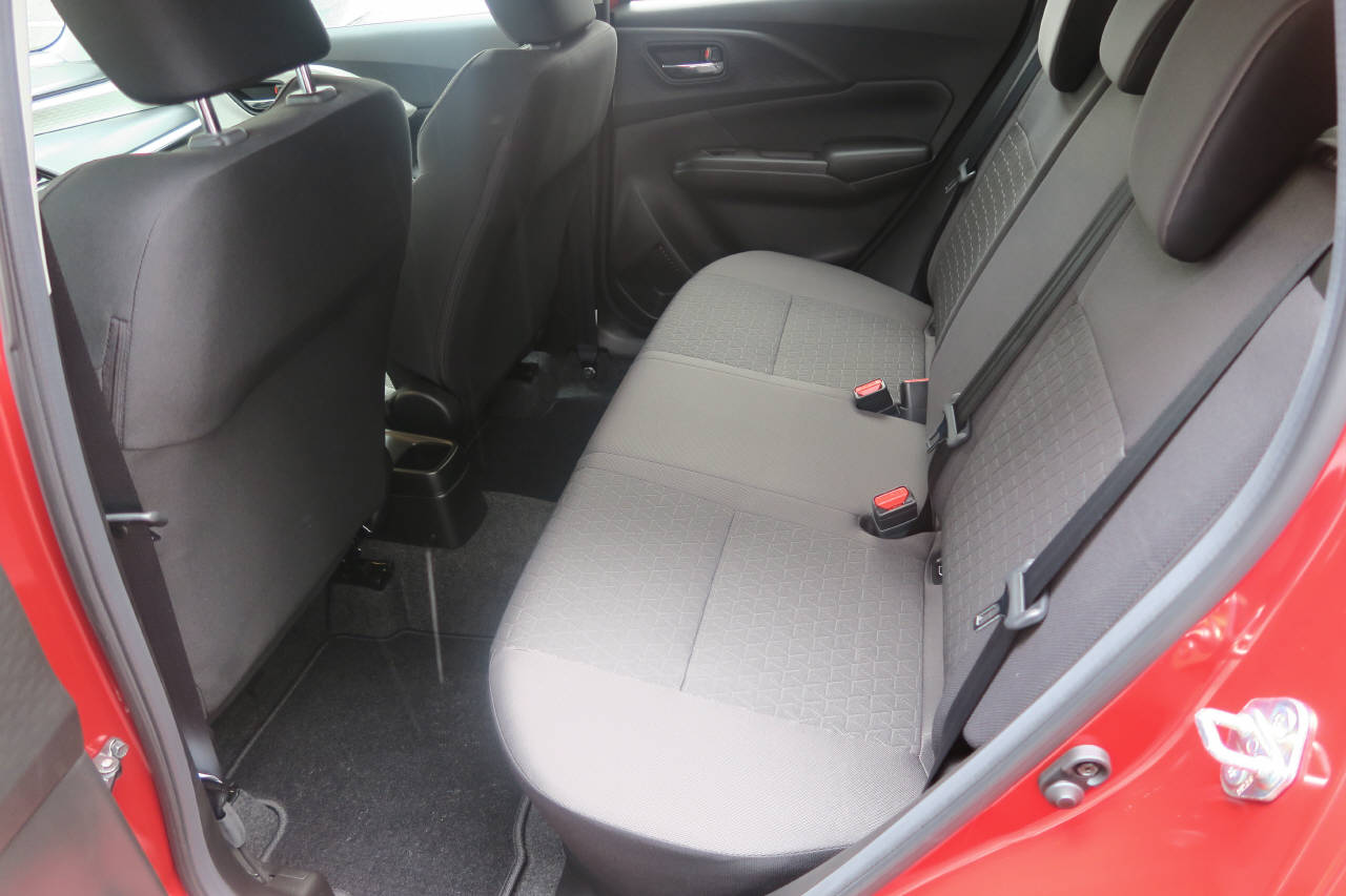 SUZUKI Swift 1.2 Sakura Hybrid 4x4-image-13