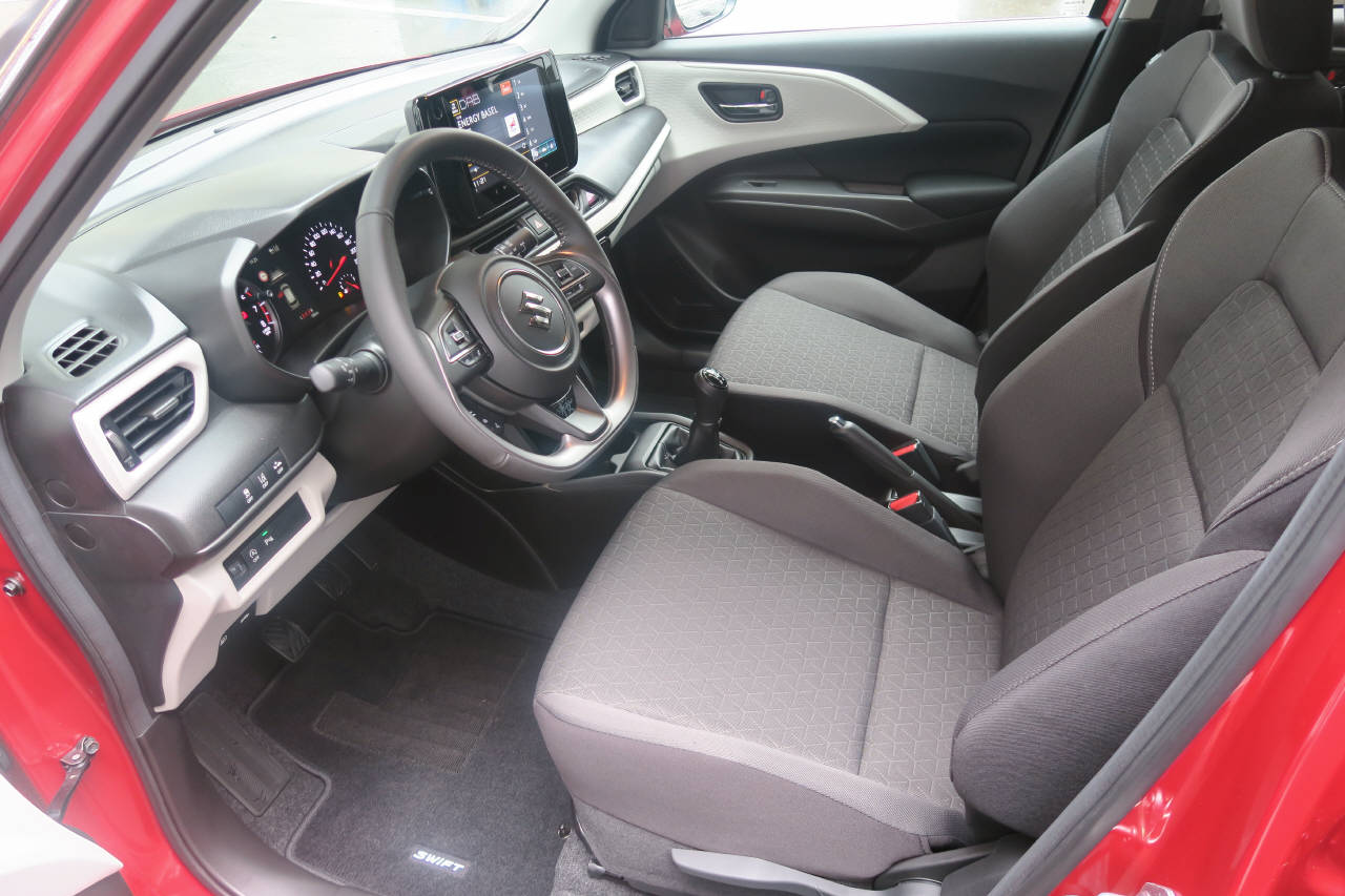 SUZUKI Swift 1.2 Sakura Hybrid 4x4-image-3