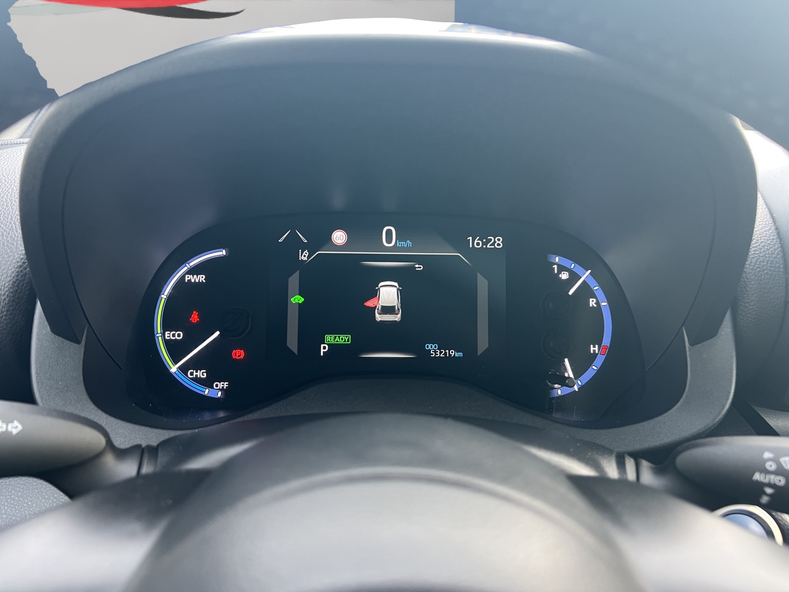 TOYOTA Yaris Cross 1.5 Adventure e-CVT AWDi / Panorama-Glasdach / Navigation / Head-Up Display / Heckklappe elektrisch-image-12