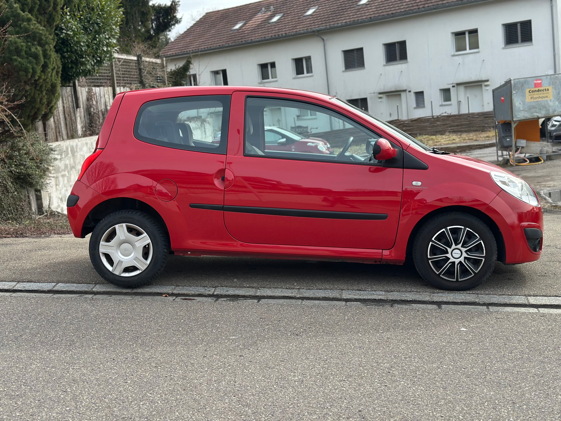 RENAULT Twingo 1.2 Authentique-image-4