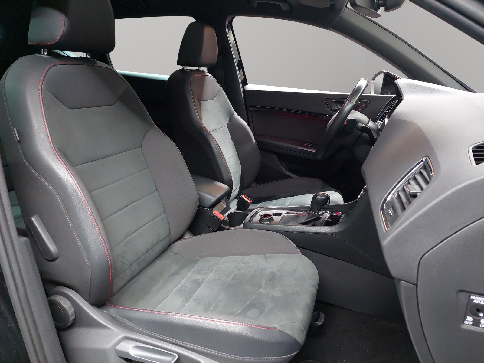 SEAT Ateca 2.0 TSI SWISS FR 4Drive DSG-image-8