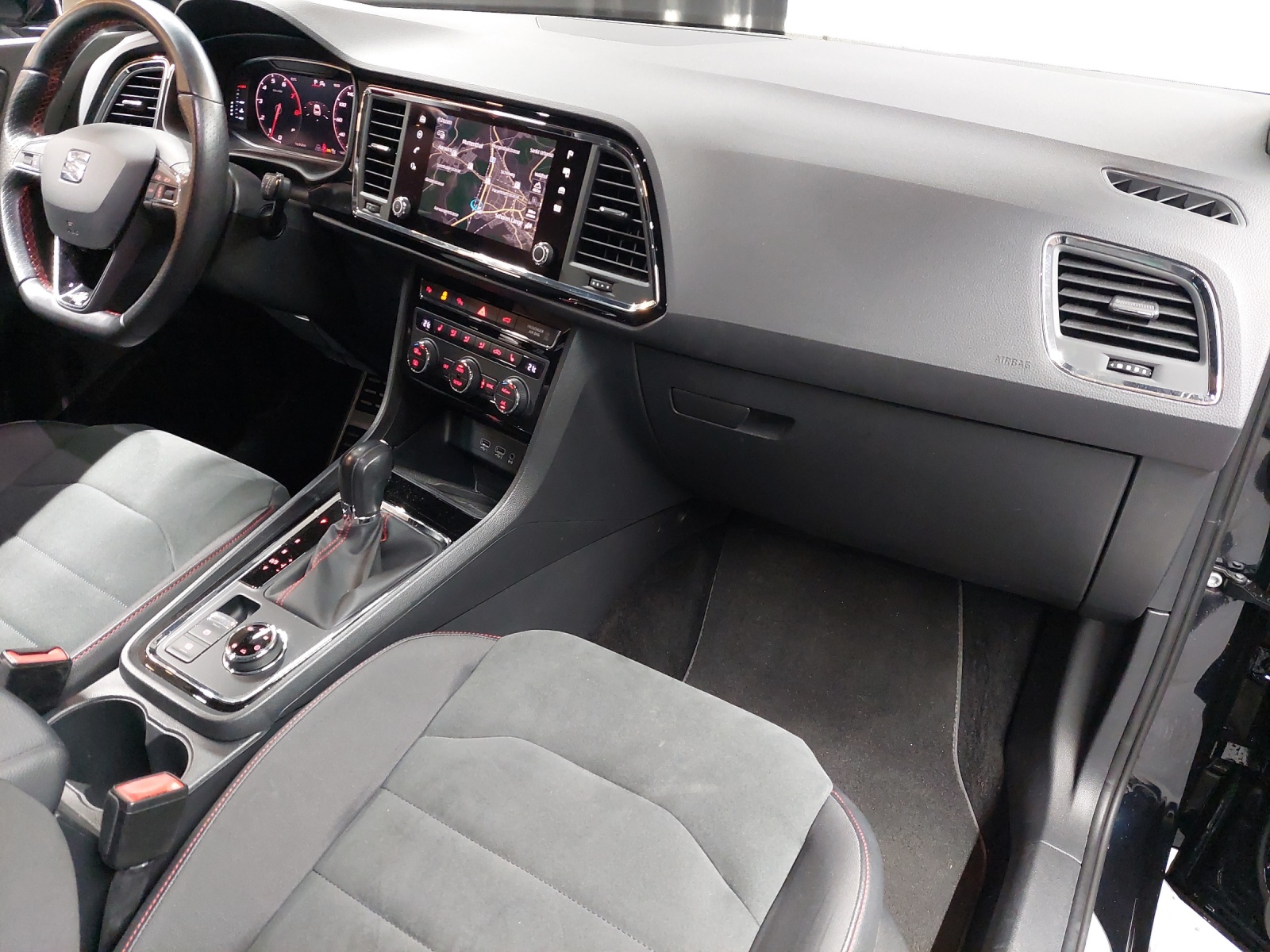 SEAT Ateca 2.0 TSI SWISS FR 4Drive DSG-image-9