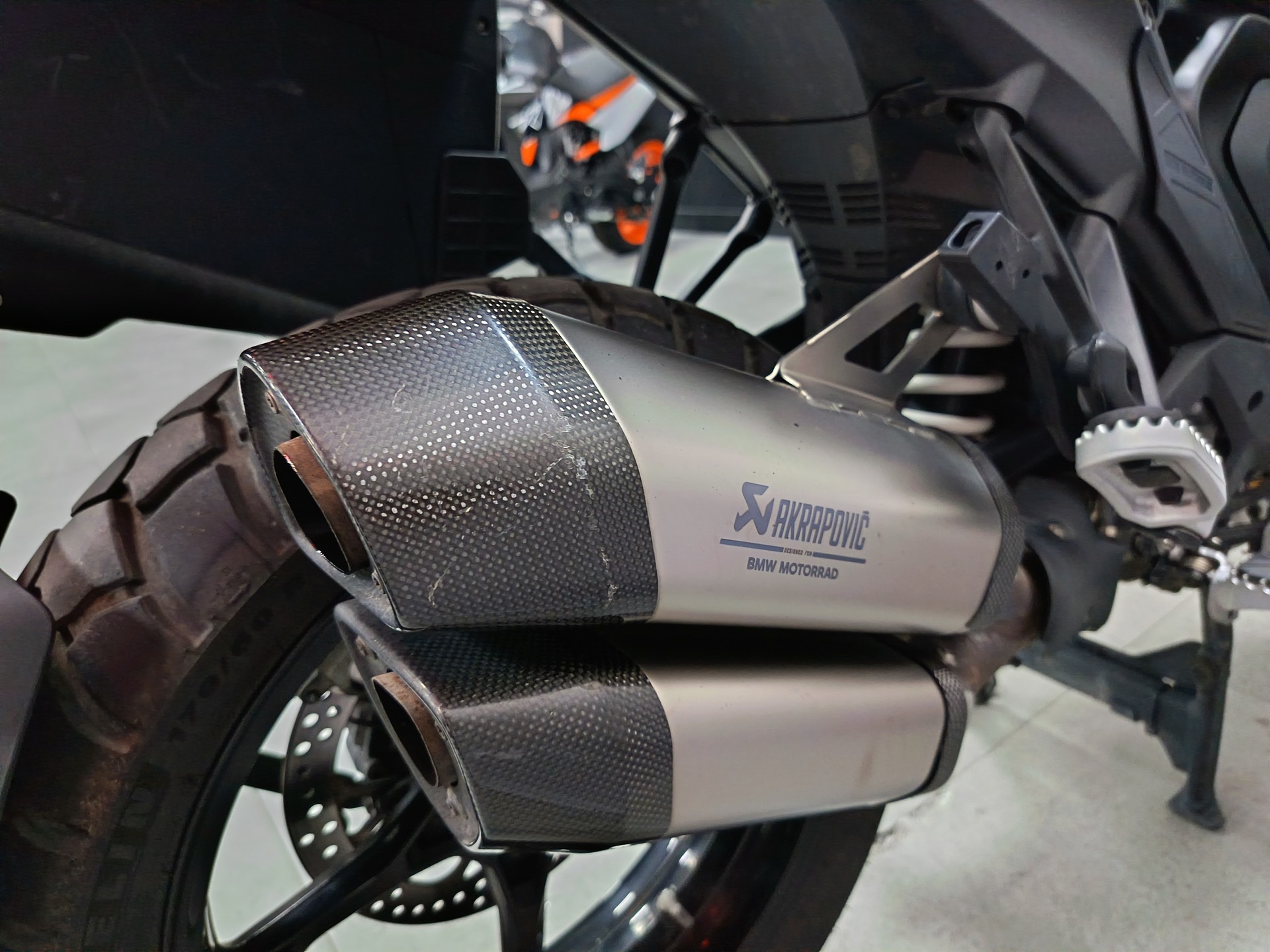 BMW R 1300 GS Triple Black-image-12