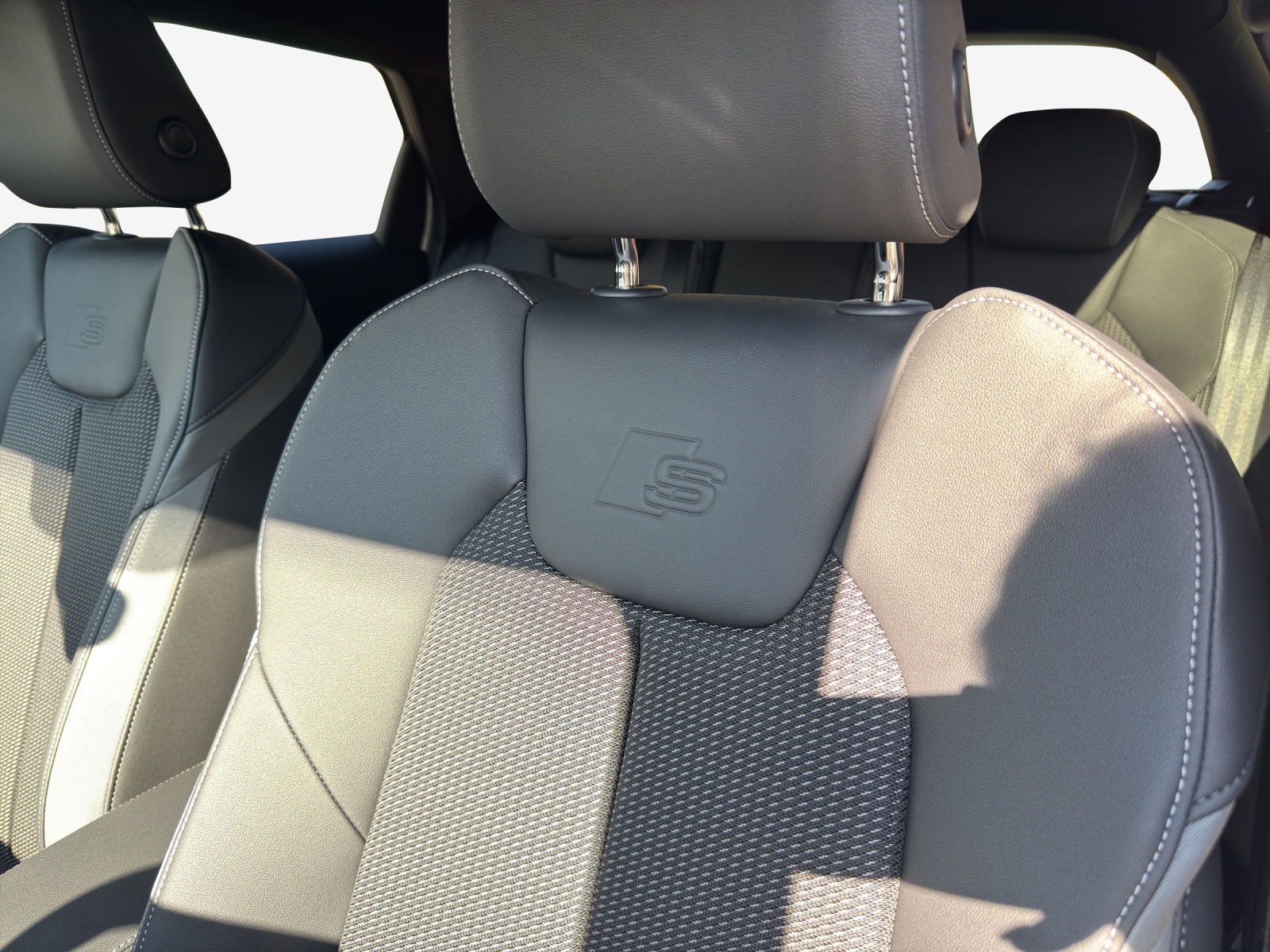 AUDI A1 Sportback 40 TFSI S Line S-tronic-image-15