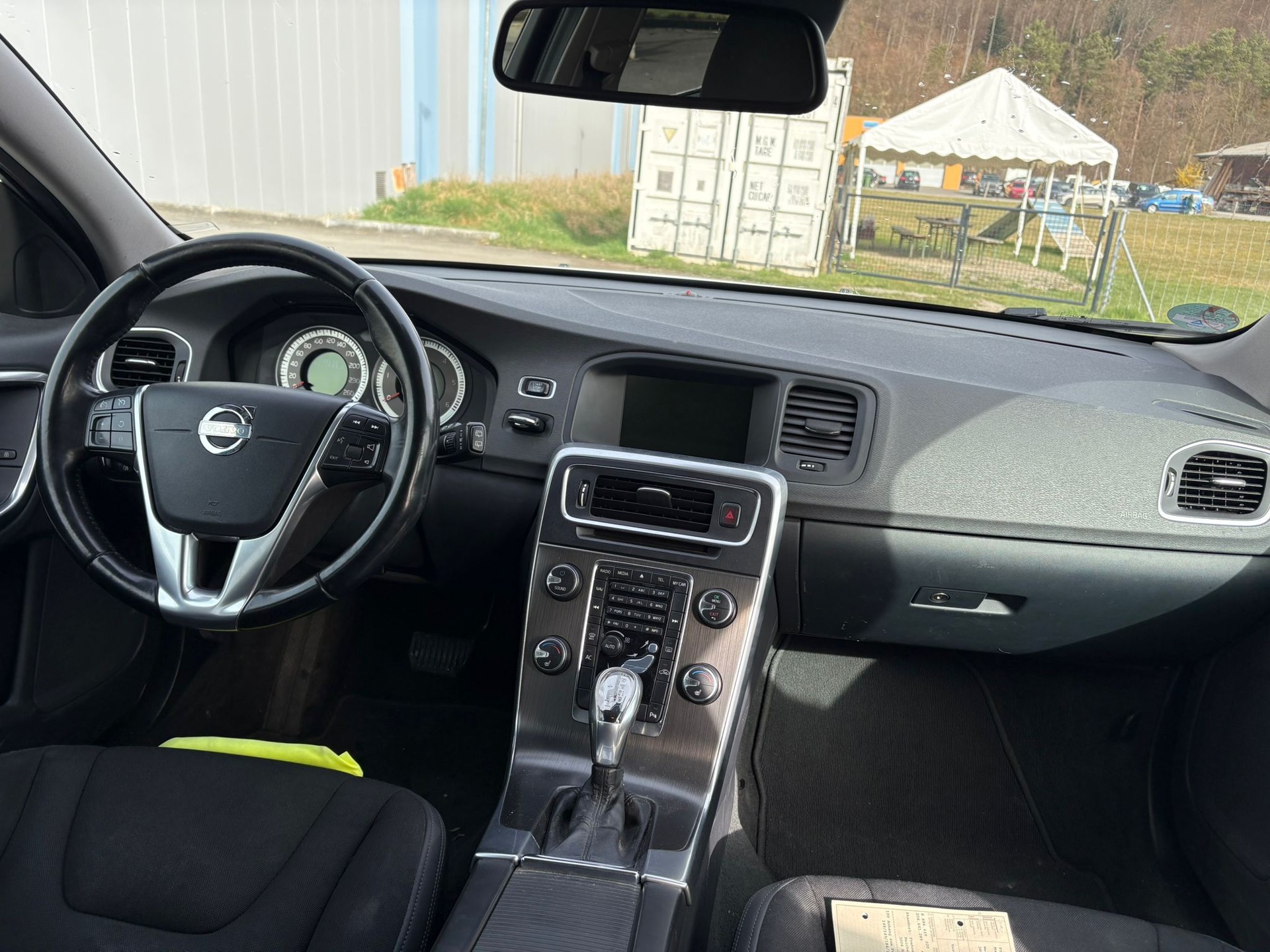 VOLVO V60 D4 AWD Momentum Geartronic-image-3