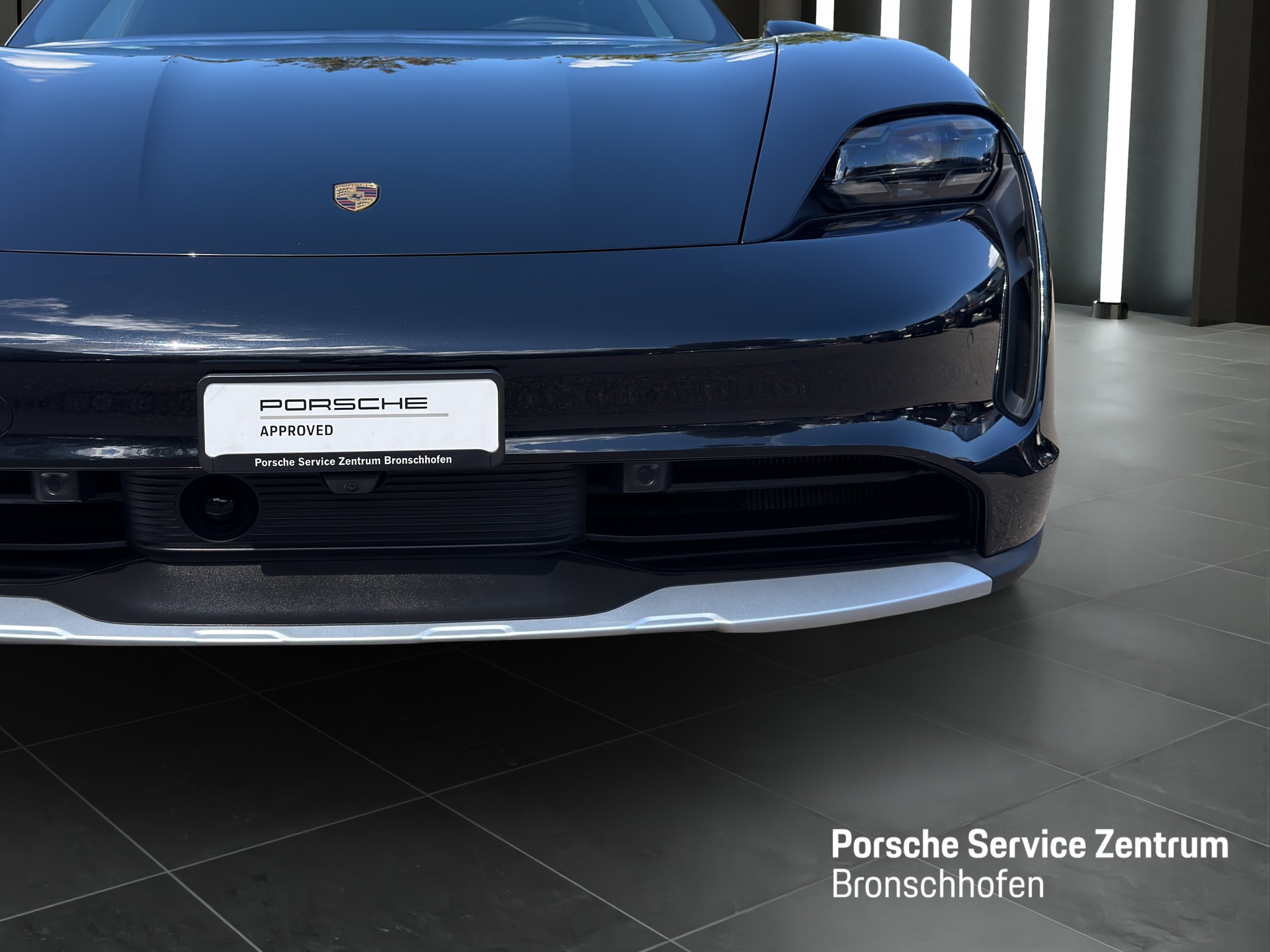 PORSCHE Taycan 4 Cross Turismo 4-image-8
