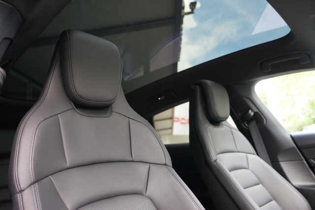 PORSCHE Taycan 4 Cross Turismo 4-image-10