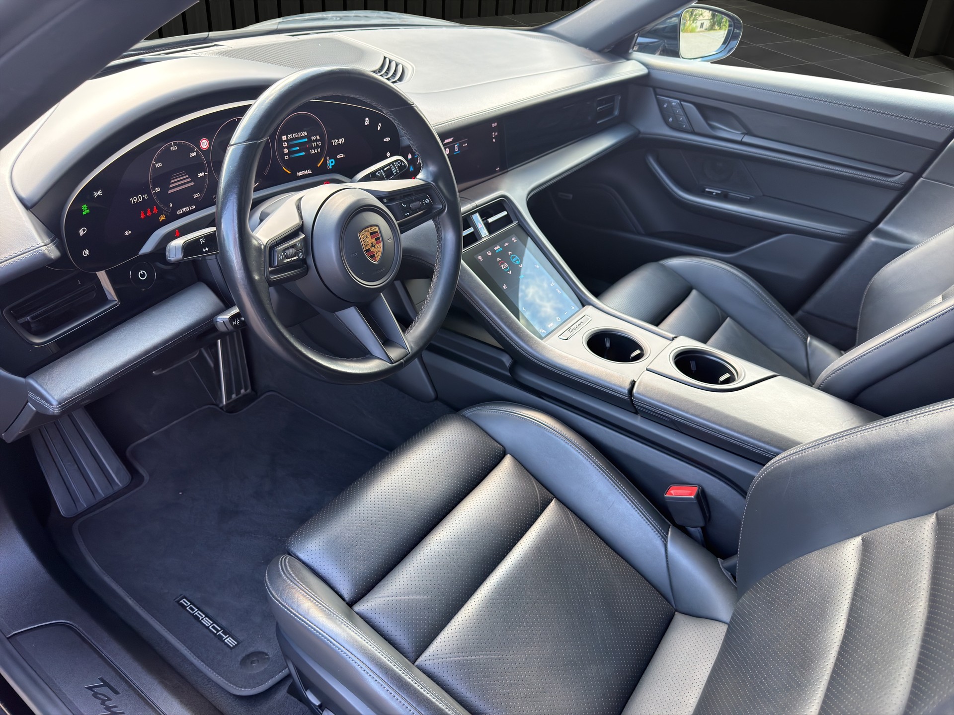 PORSCHE Taycan 4 Cross Turismo 4-image-10