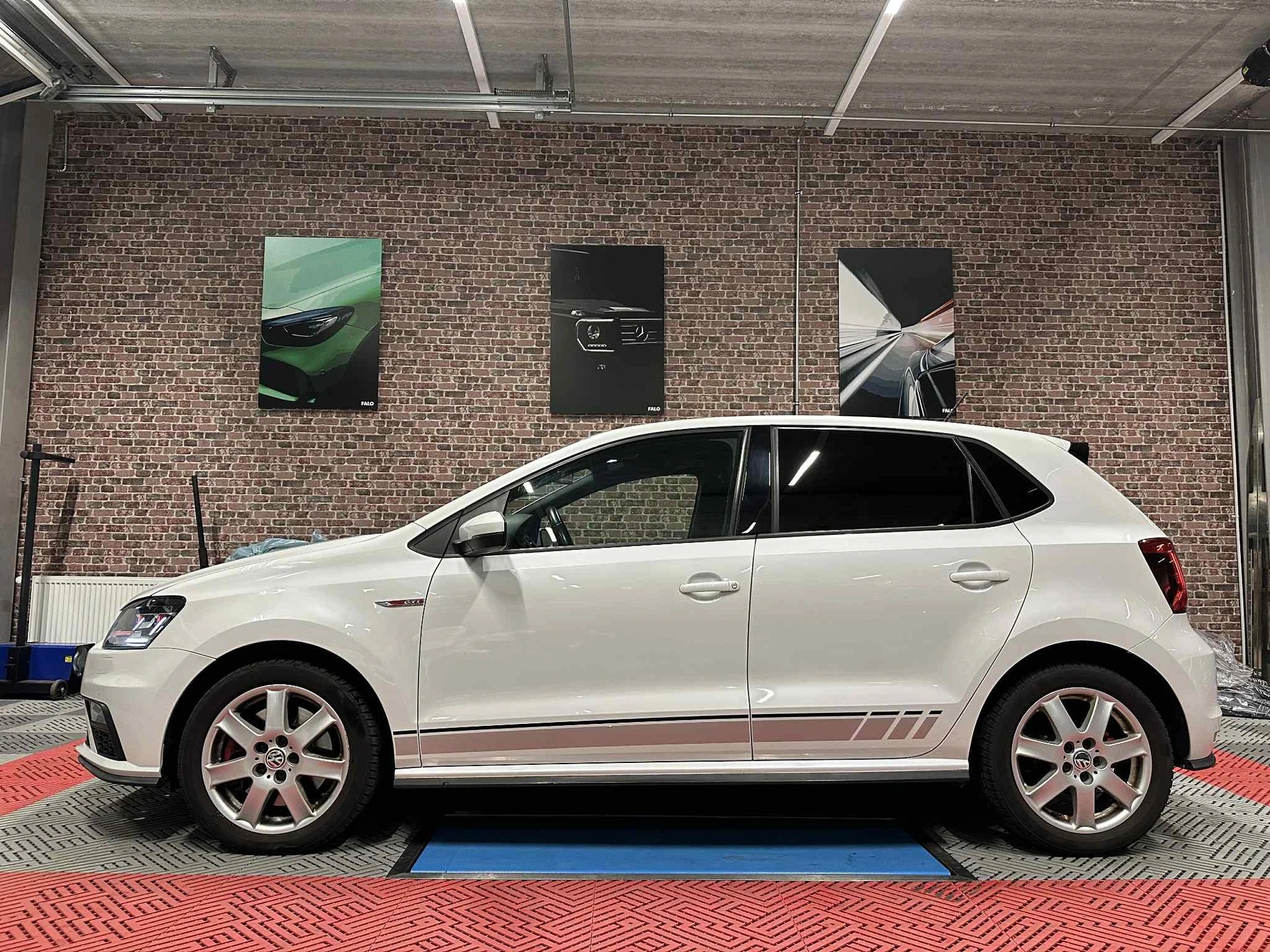 VW Polo 1.8 TSI GTI DSG-image-1