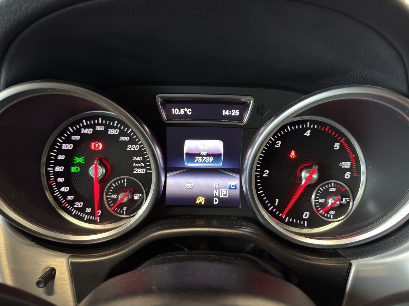 MERCEDES-BENZ GLE 350 d Executive 4M-image-11