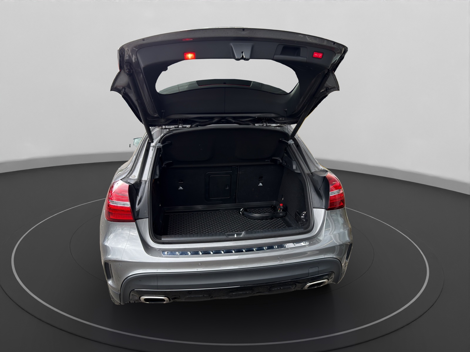 MERCEDES-BENZ GLA 220 AMG Line 4m-image-9