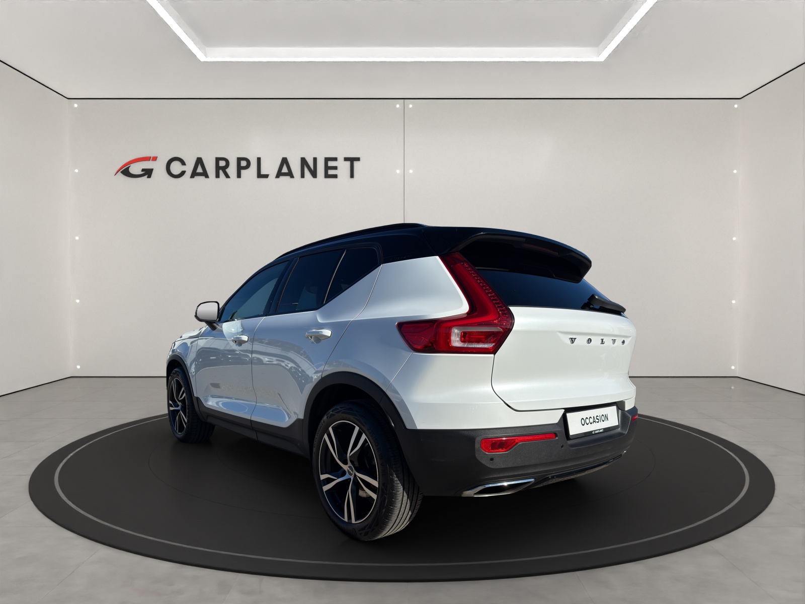 VOLVO XC40 2.0 T5 R-Design AWD-image-3