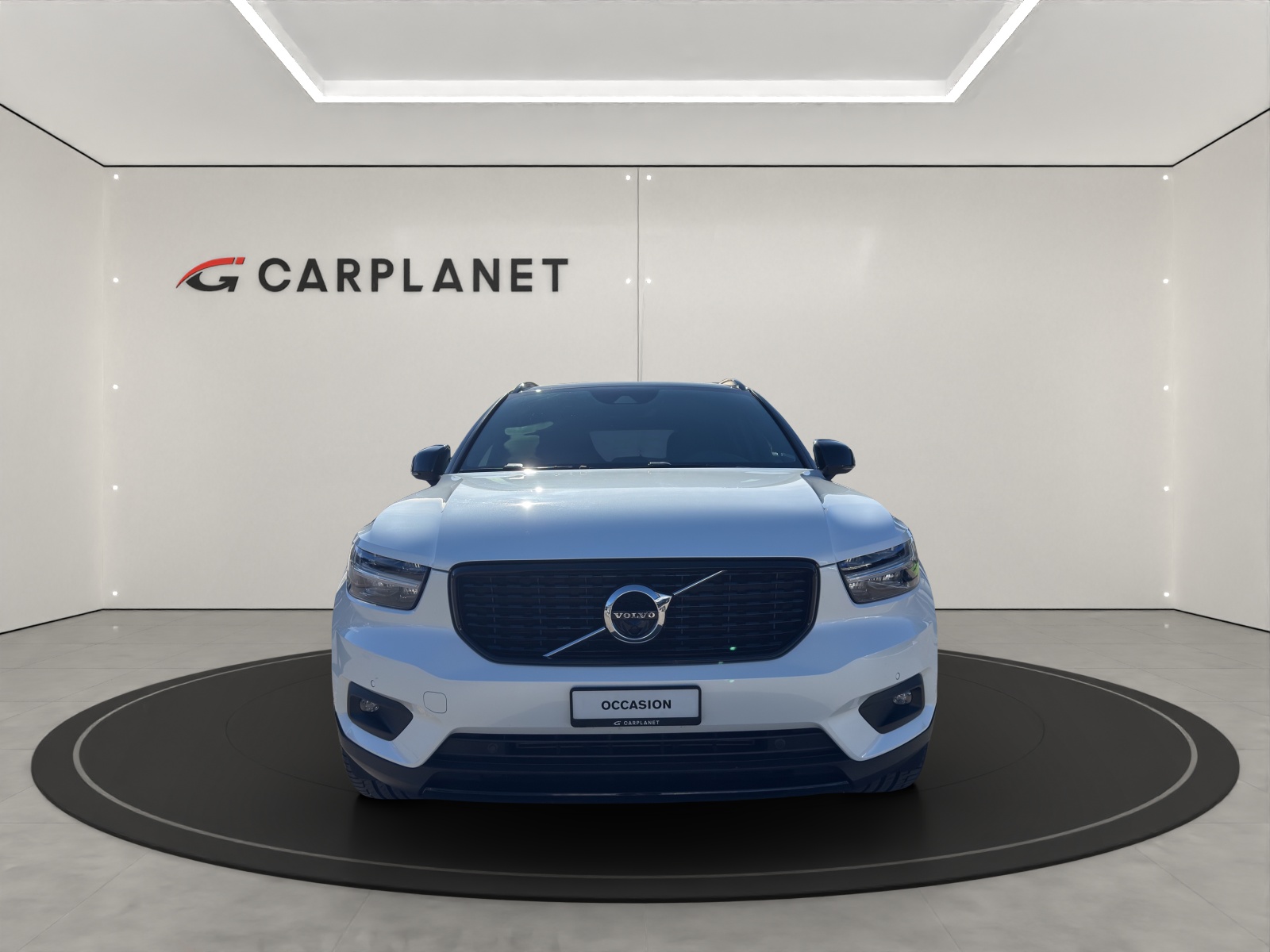 VOLVO XC40 2.0 T5 R-Design AWD-image-4