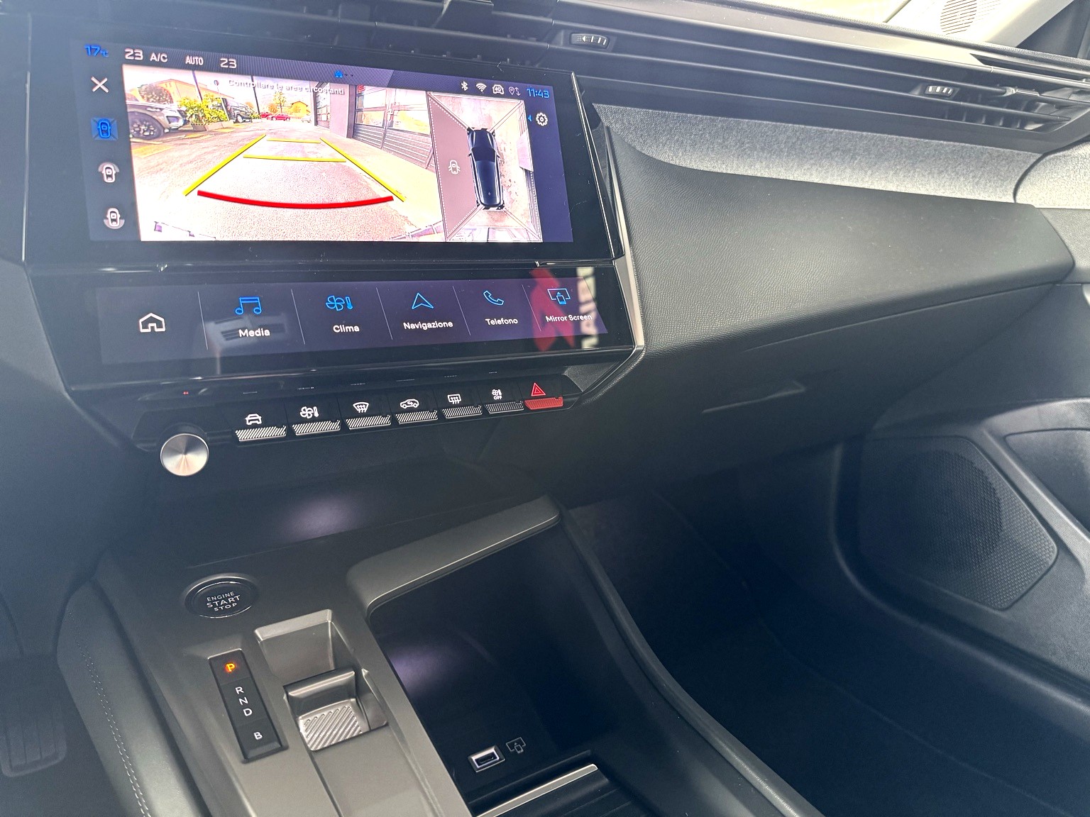 PEUGEOT 308 SW 1.6 PHEV 180 Allure-image-15