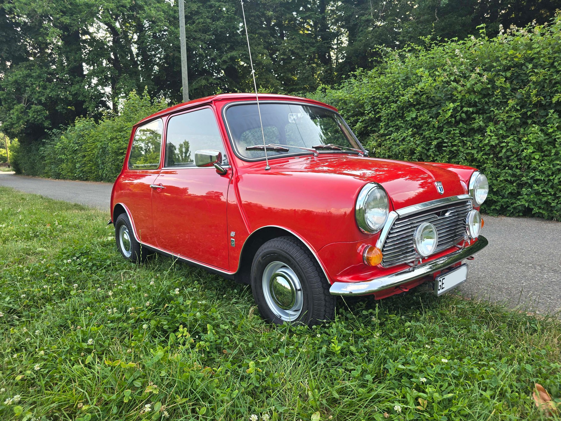 MINI 1000 Classic Automatic-image-5