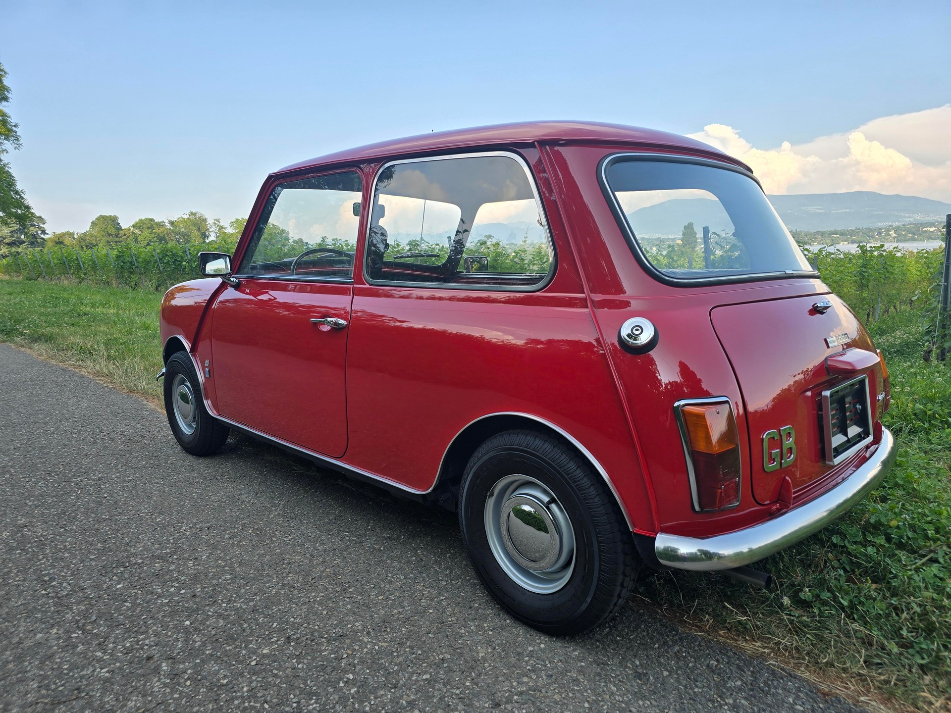 MINI 1000 Classic Automatic-image-1