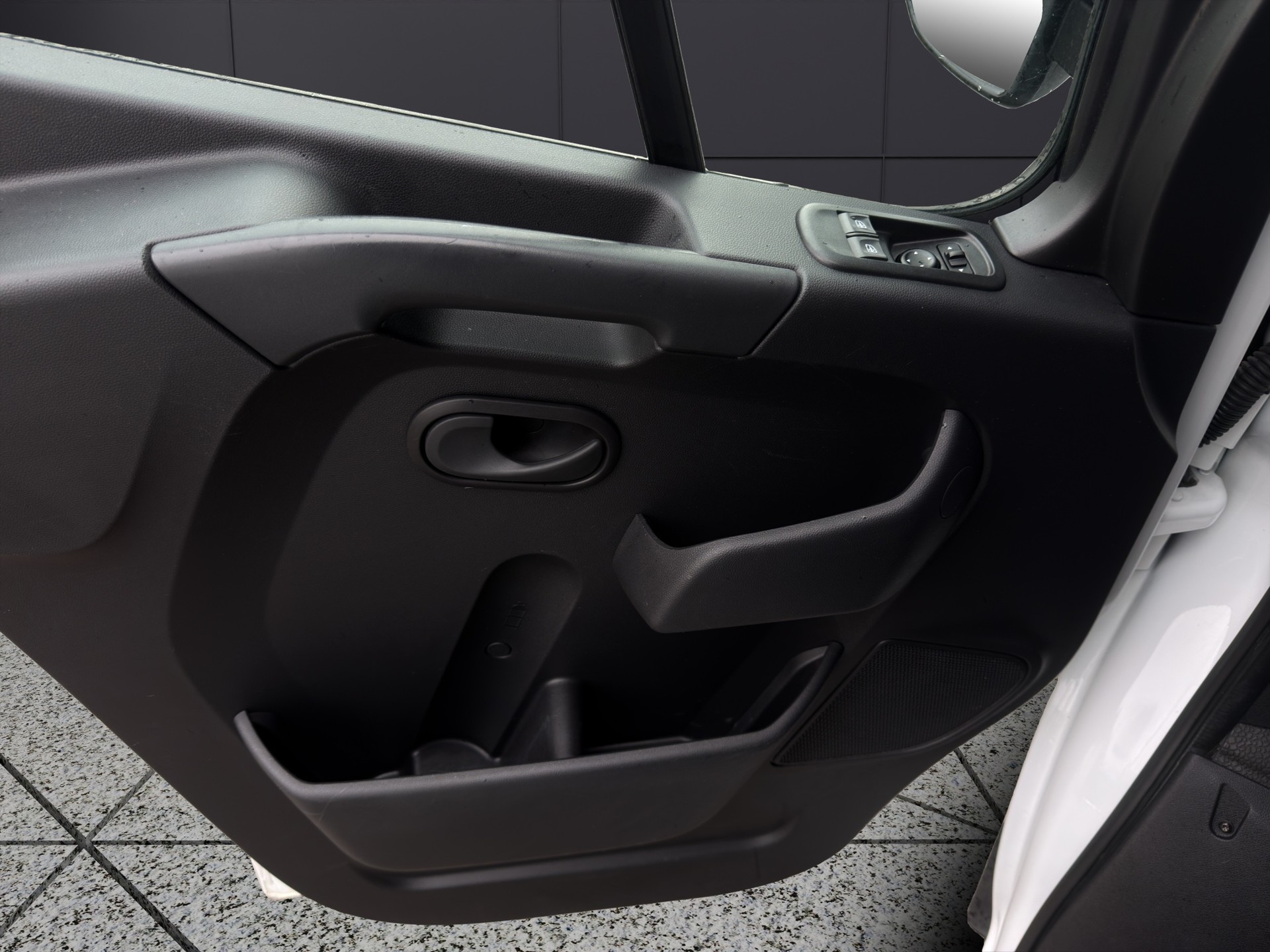 RENAULT Master T35 dCi150 L3H2-image-10