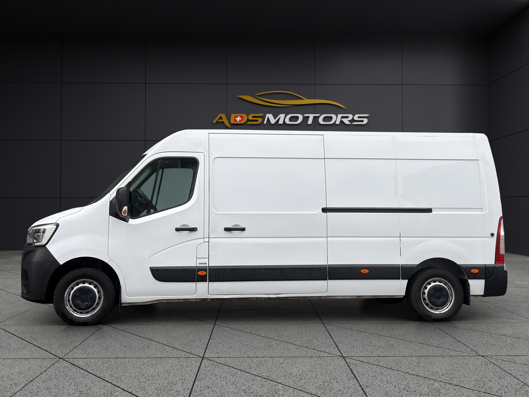 RENAULT Master T35 dCi150 L3H2-image-1