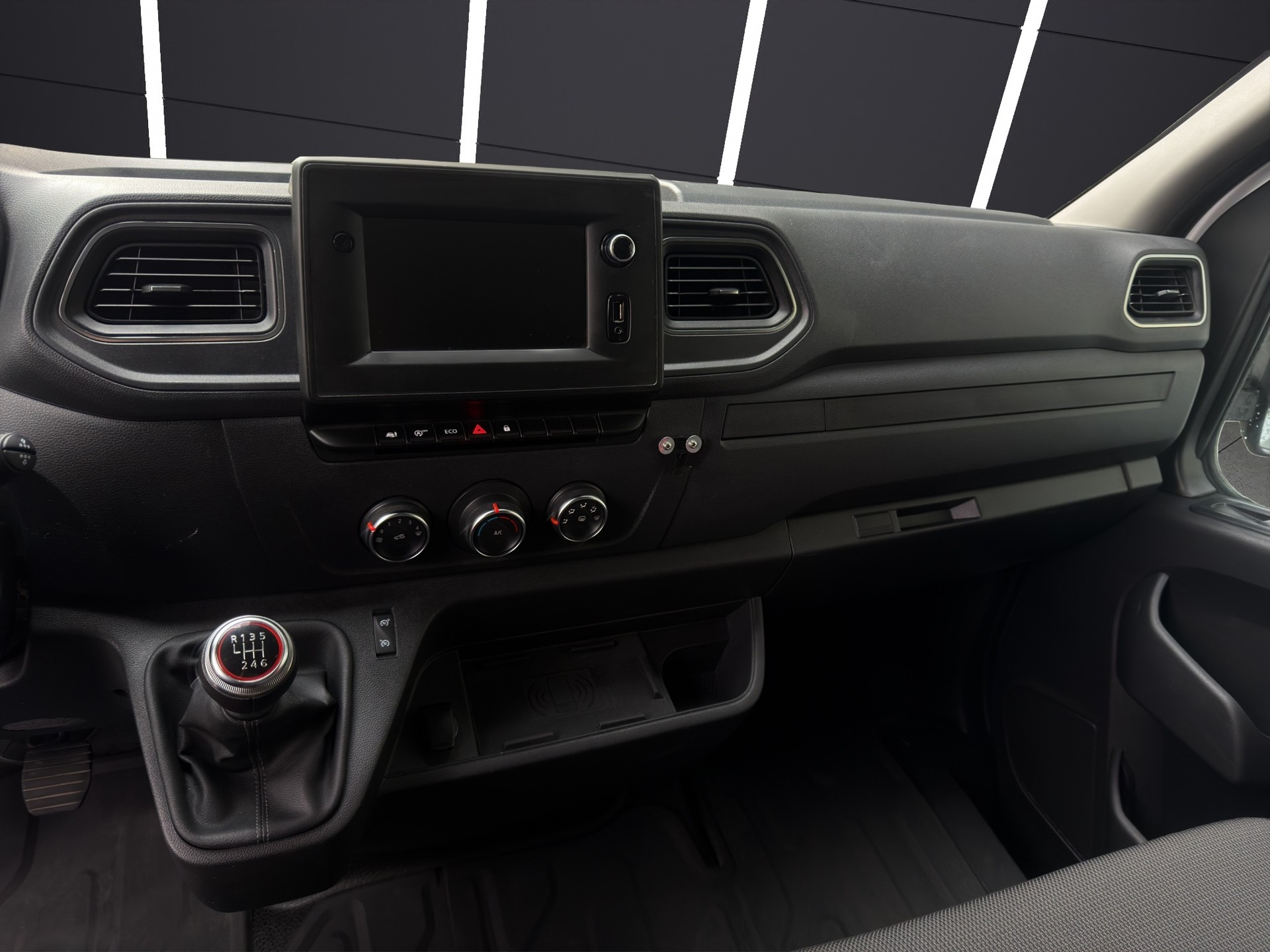 RENAULT Master T35 dCi150 L3H2-image-5