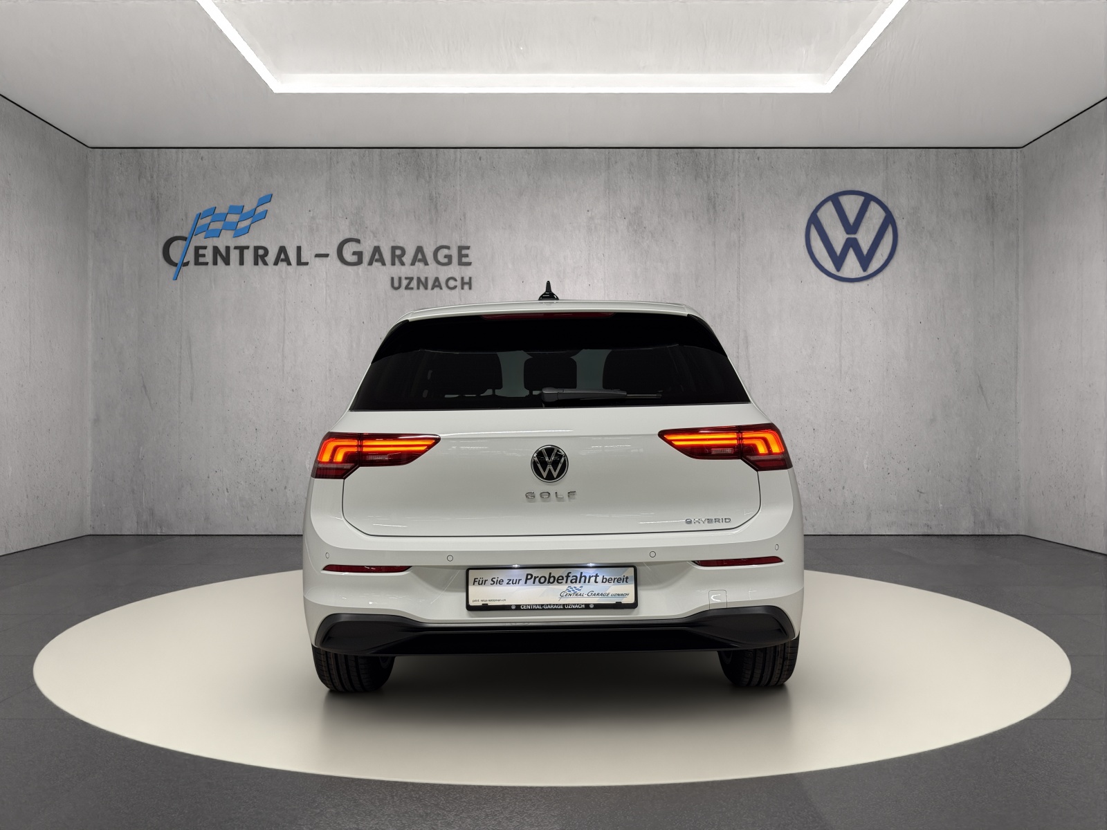 VW Golf 1.5 TSI PHEV Life-image-3