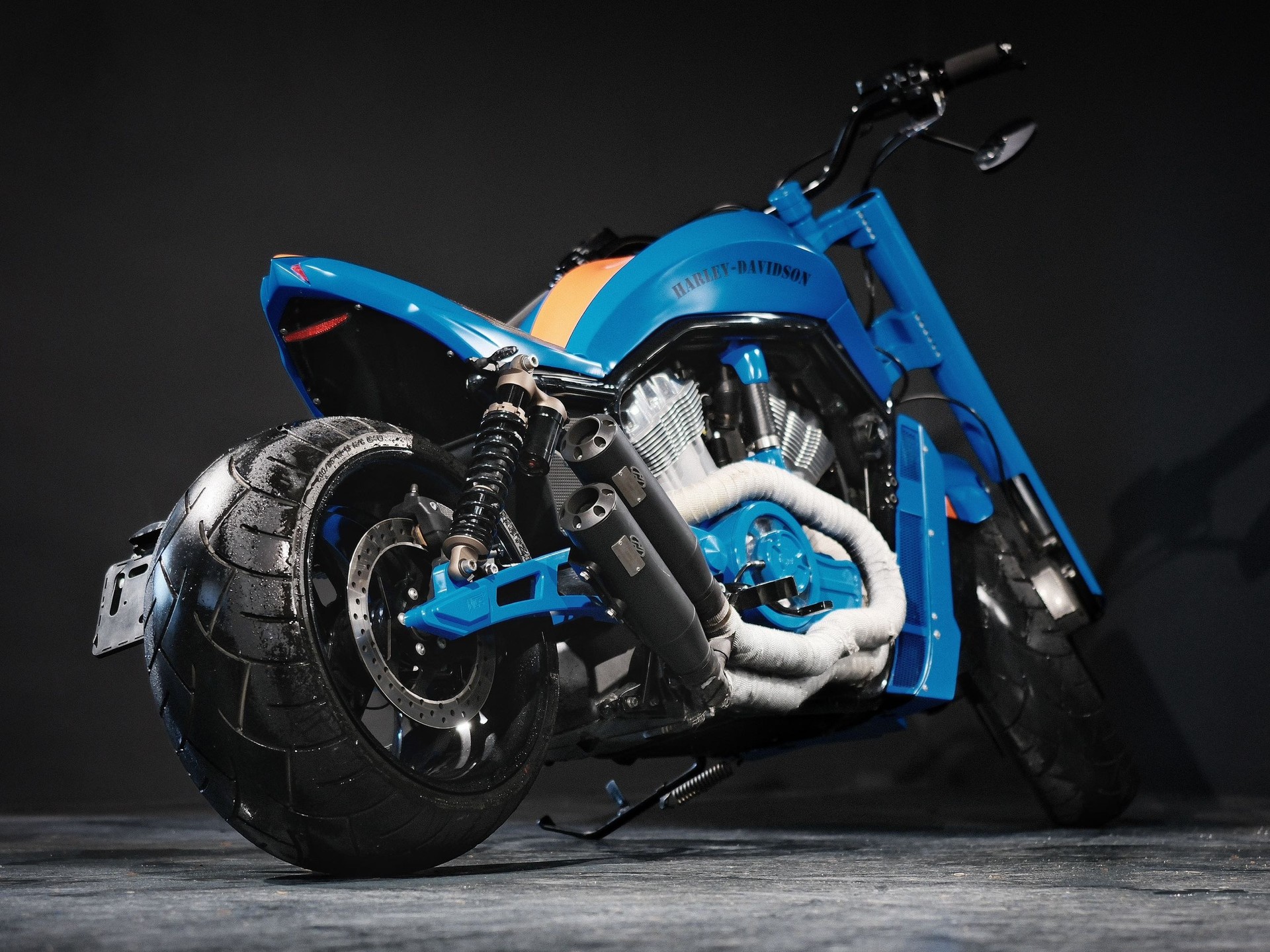 HARLEY-DAVIDSON VRSCR Street Rod-showroom-element-2