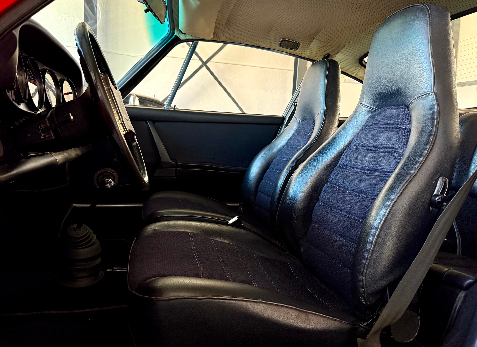 PORSCHE 911 2.7l Coupé-image-8
