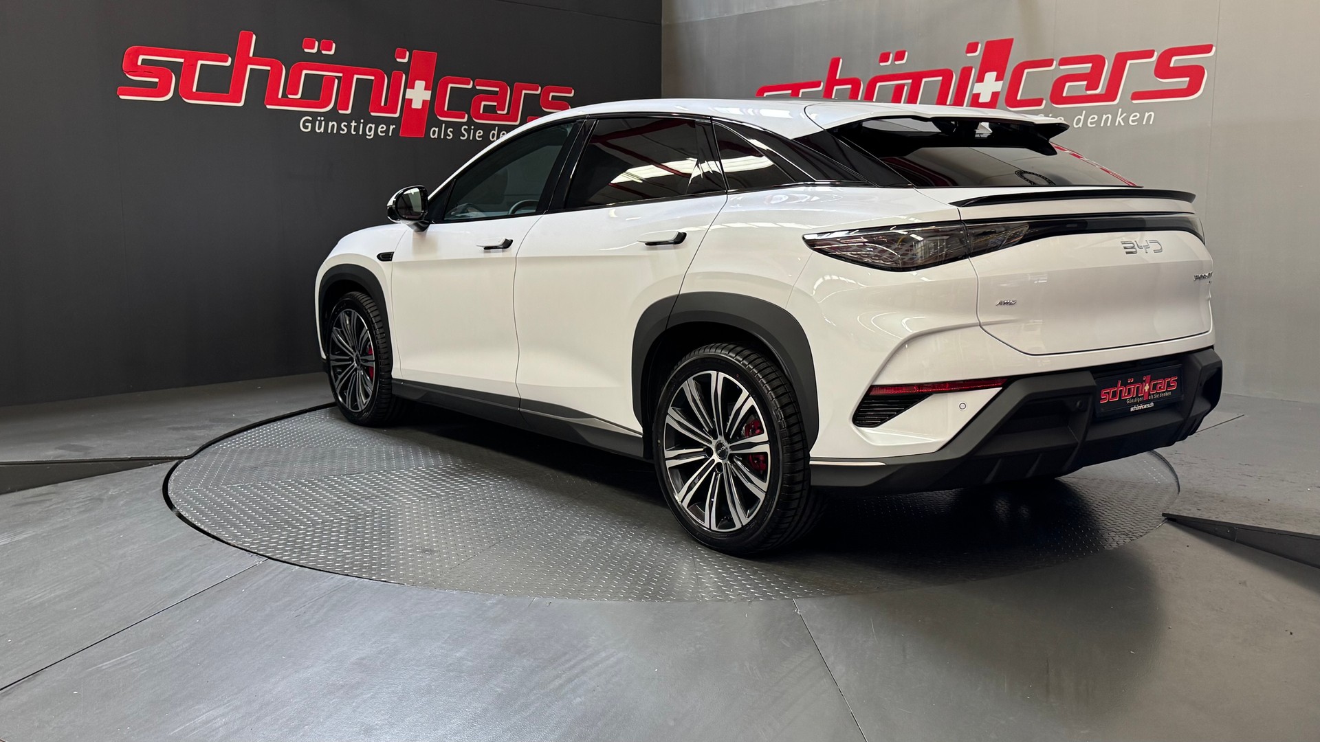 BYD Sealion 7 91,3 kWh Excellence AWD-showroom-element-3
