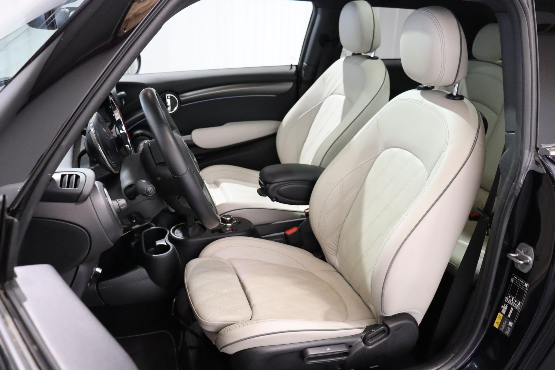 MINI F56 Cooper SE-image-10