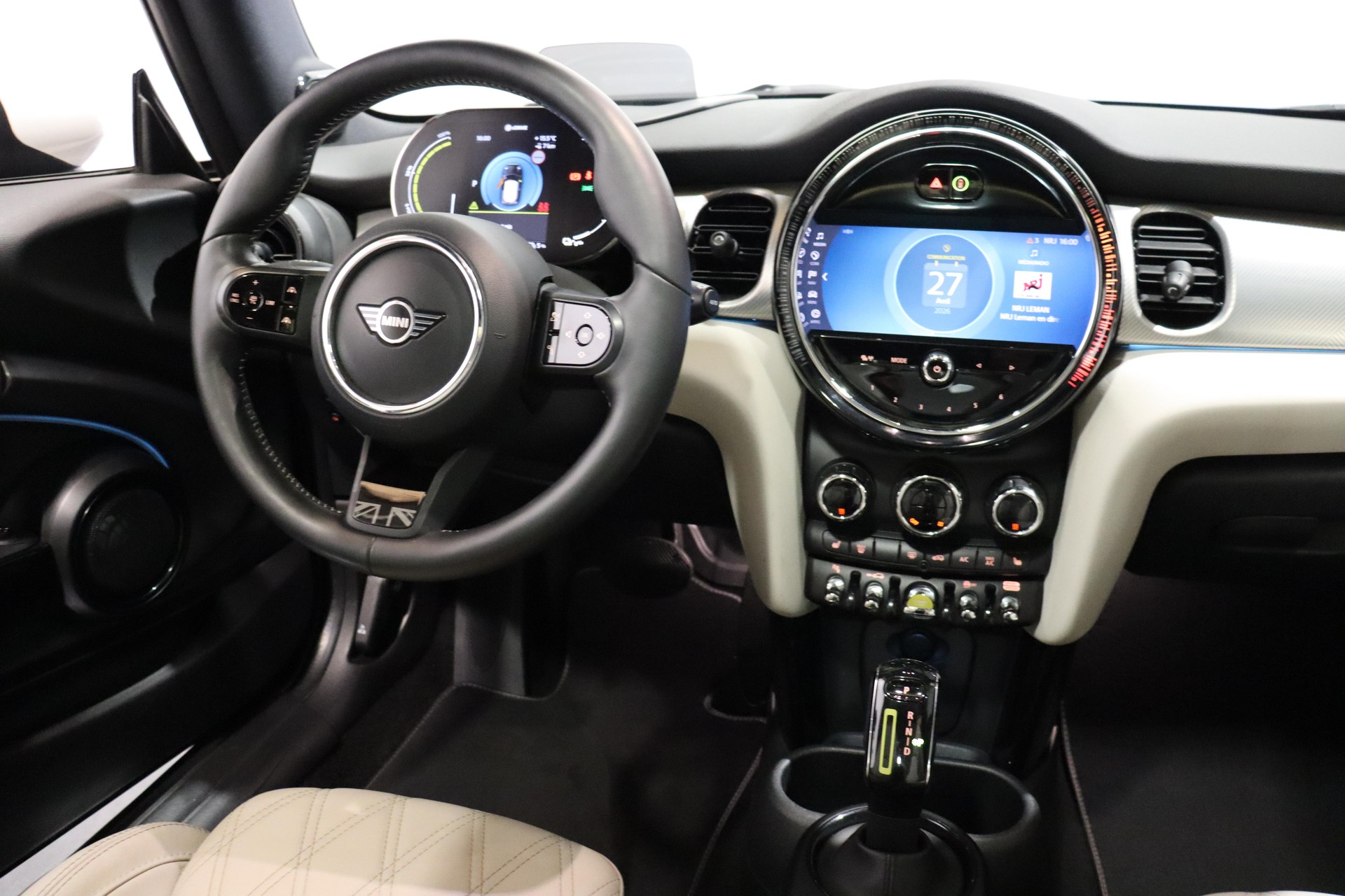MINI F56 Cooper SE-image-7