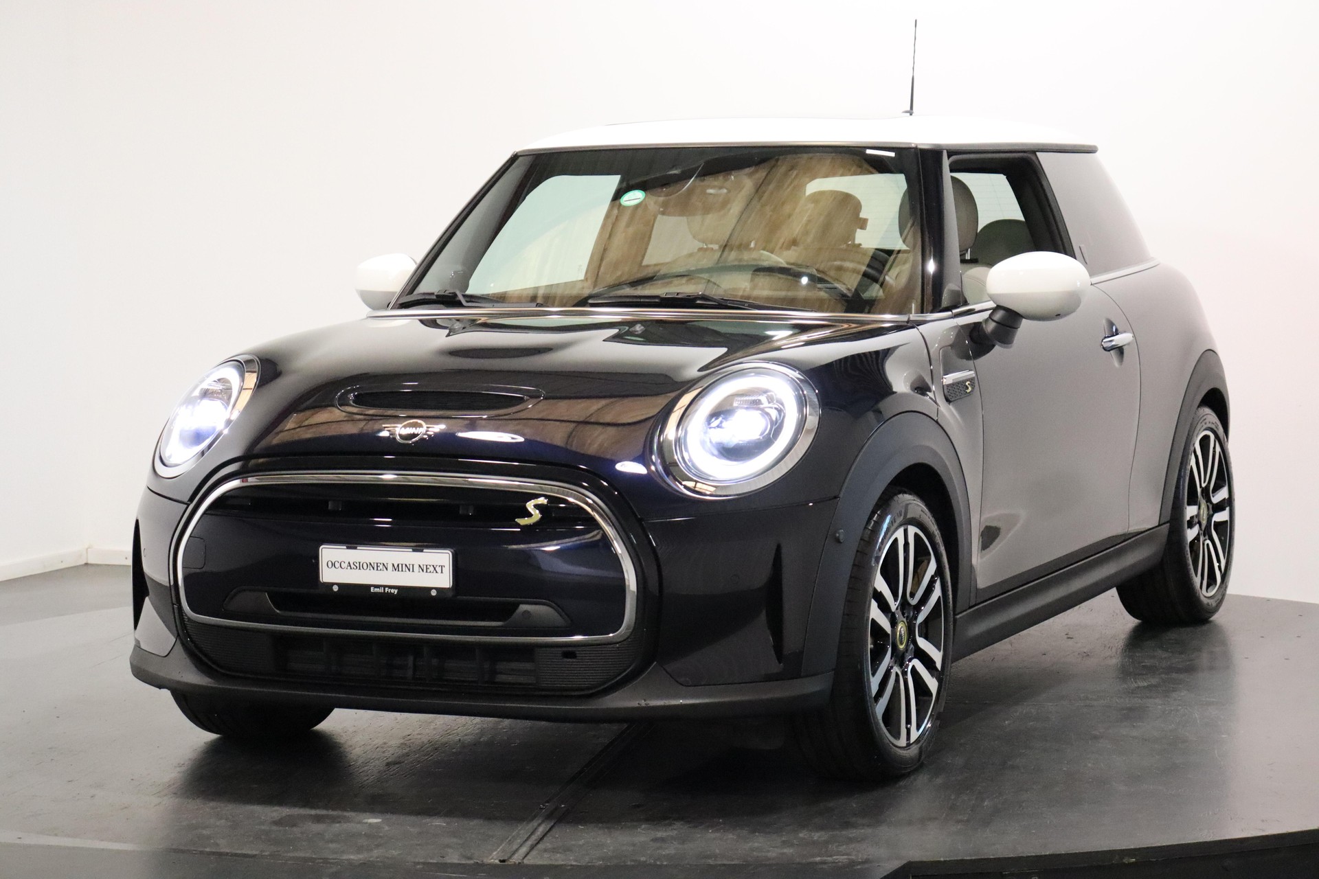MINI F56 Cooper SE-image-0