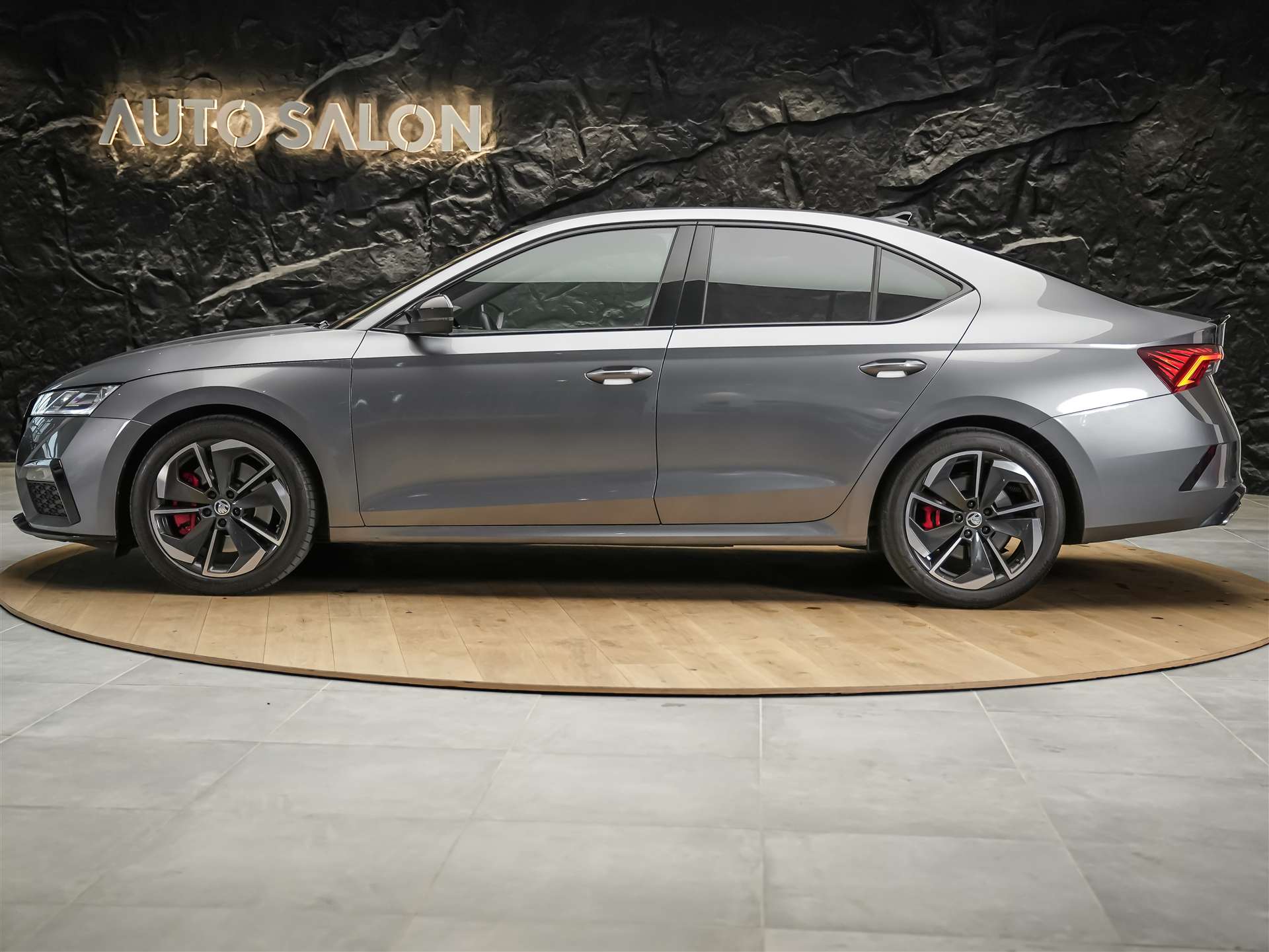 SKODA Octavia 2.0 TSI DSG RS *Limousine*Sitzheizung*Tempomat*-showroom-element-1