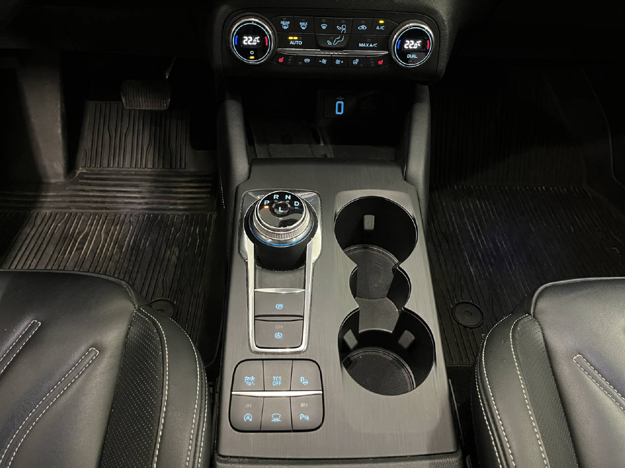 FORD Focus Station Wagon 2.0 EcoBlue 150 Vignale-image-8