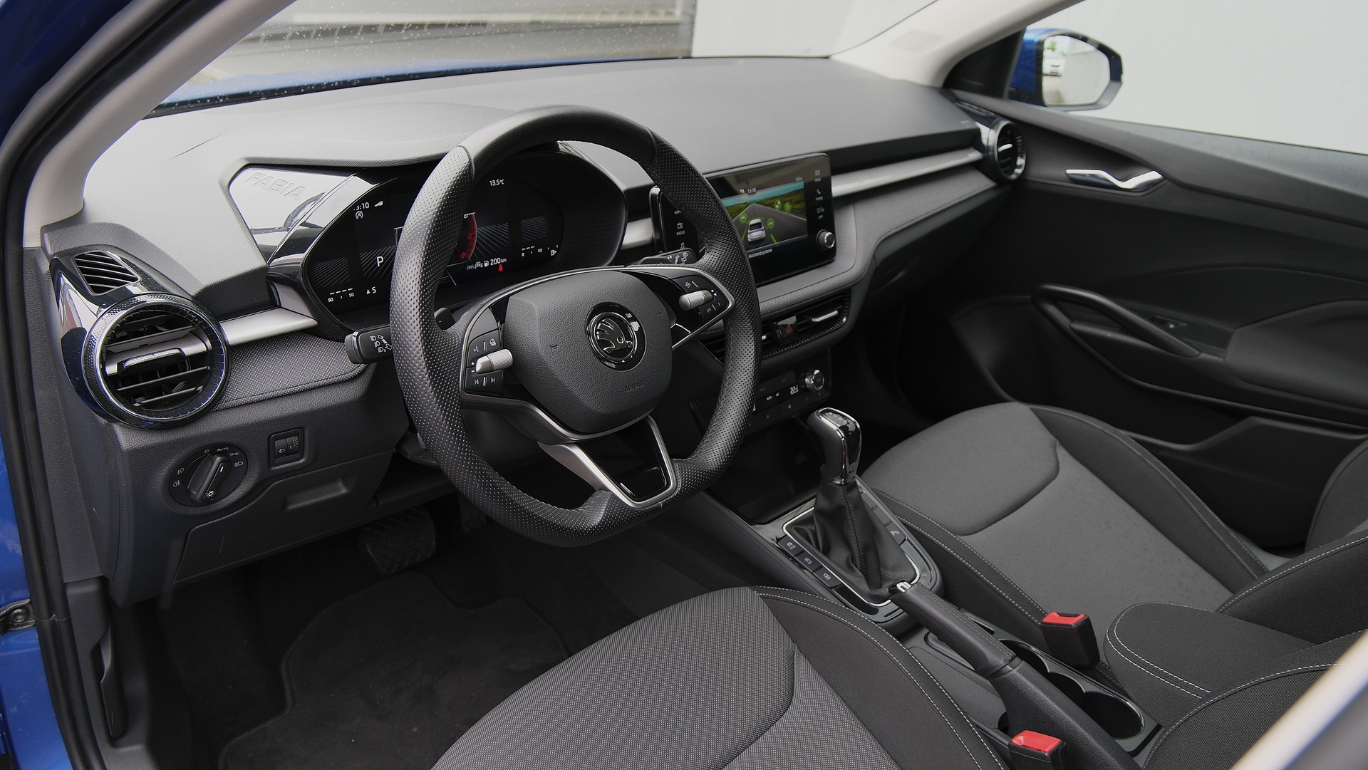 SKODA Fabia 1.0 TSI Selection DSG-image-2