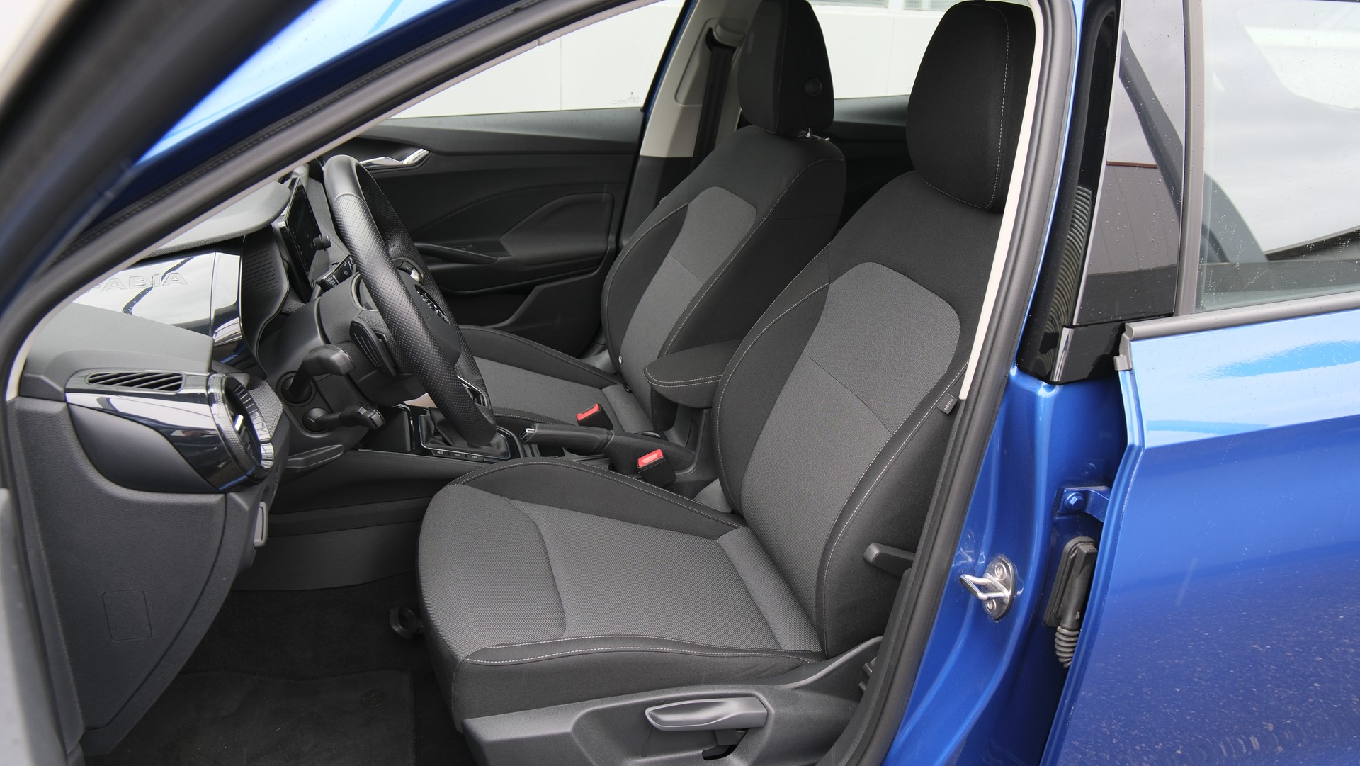 SKODA Fabia 1.0 TSI Selection DSG-image-3