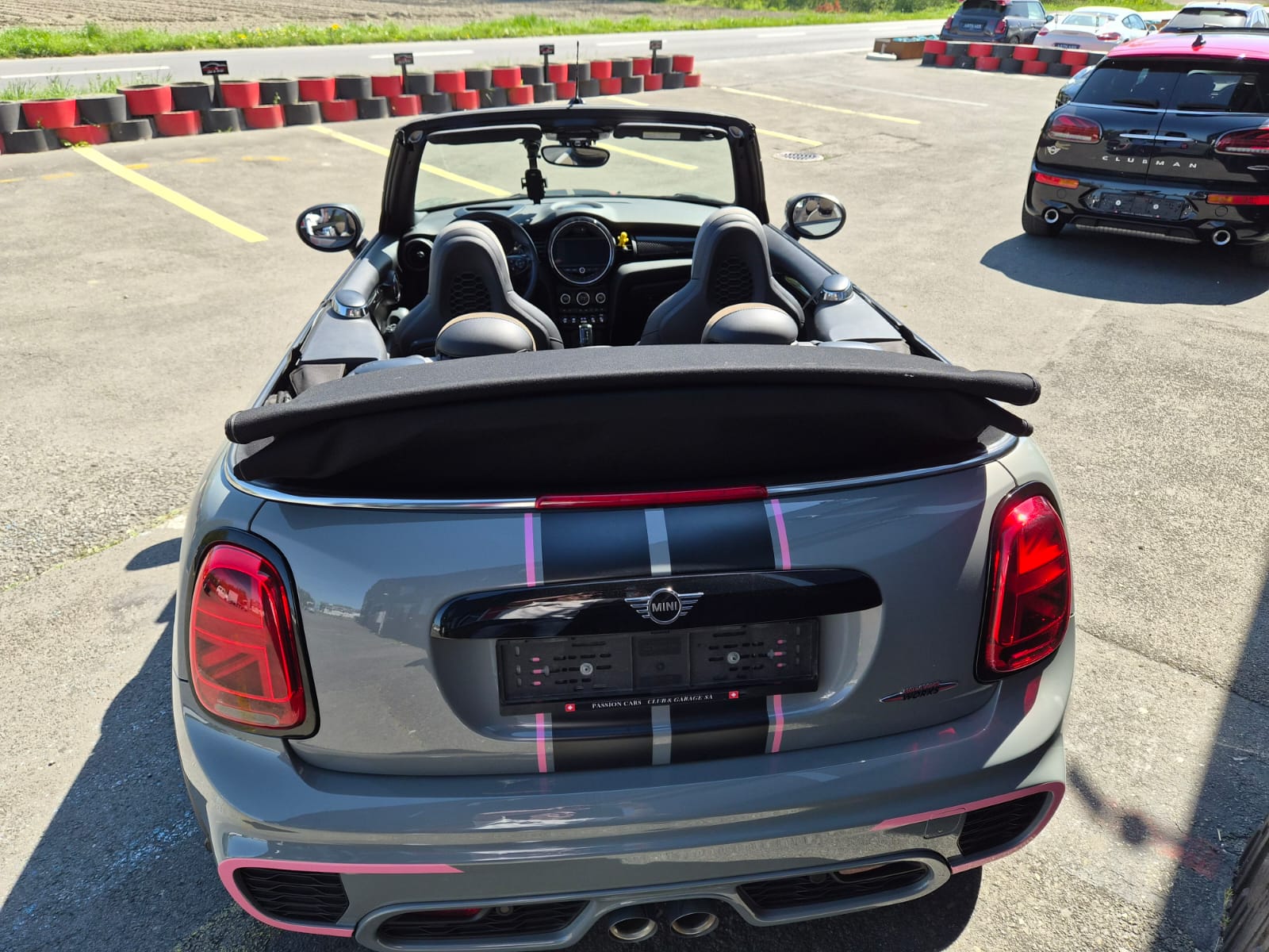 MINI Cooper John Cooper Works Cabriolet Steptronic-image-11