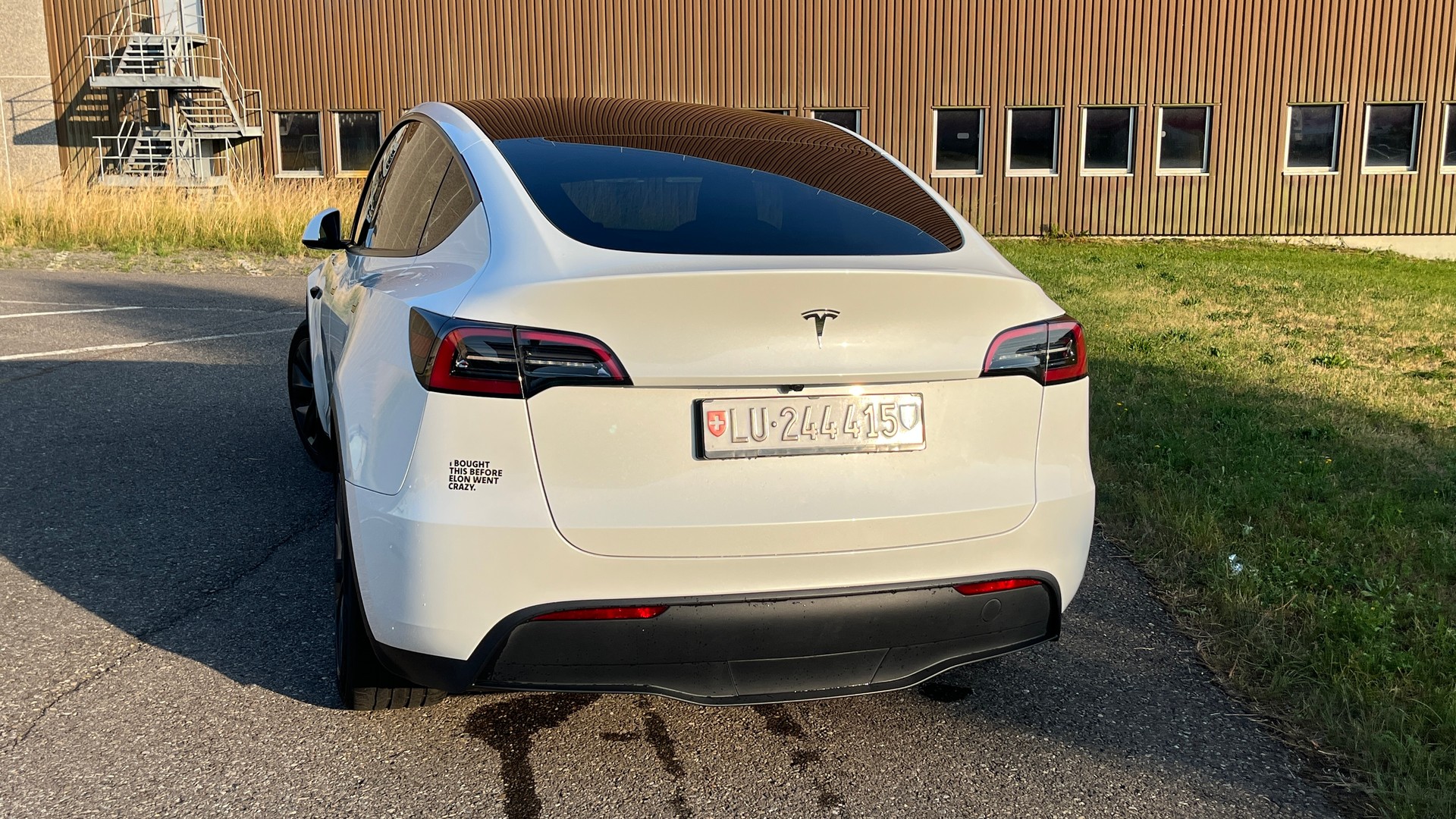 TESLA RWD Standard Range-image-3