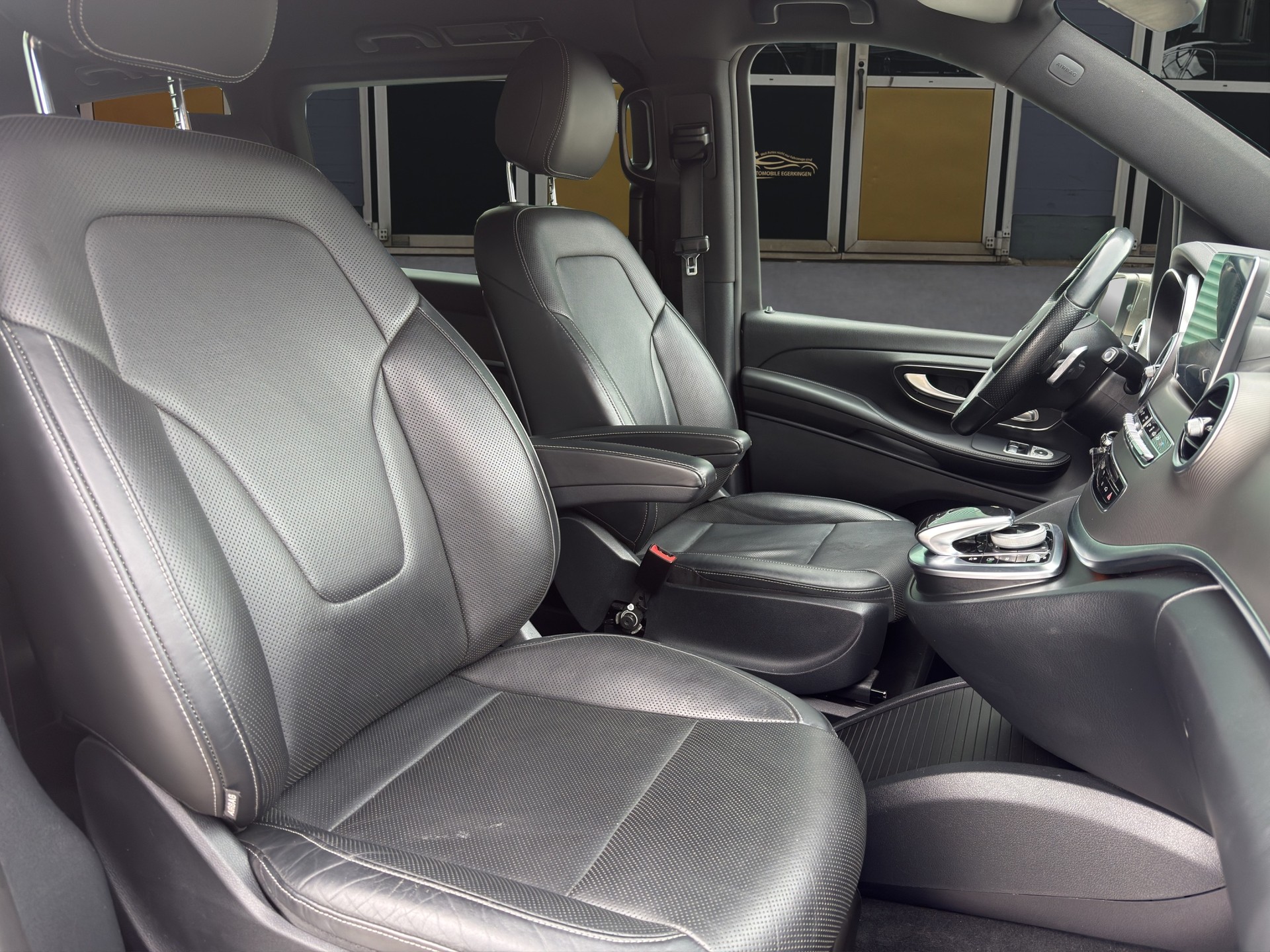 MERCEDES-BENZ V 250 d Swiss Edition lang 4Matic 7G-Tronic-image-9