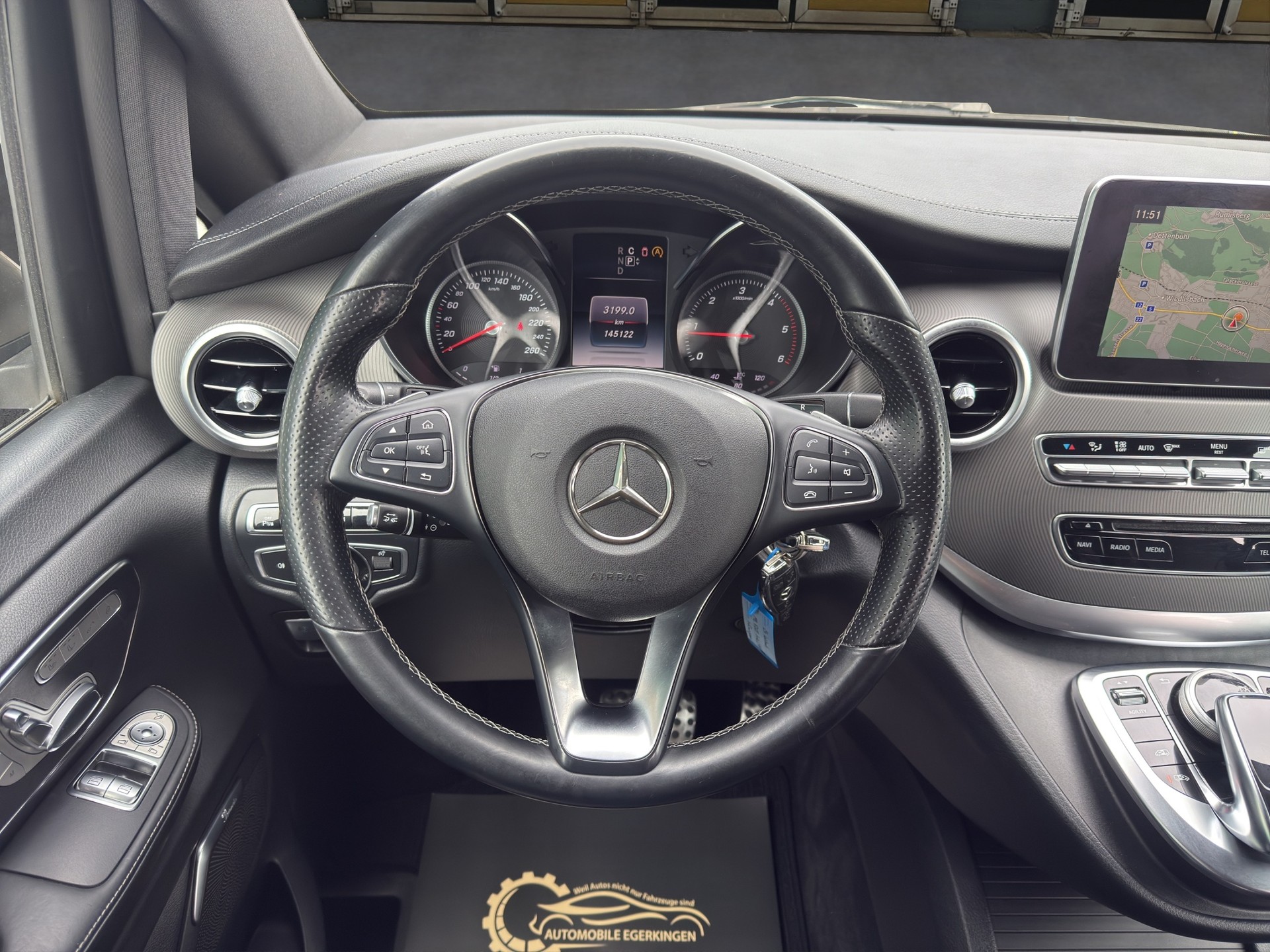 MERCEDES-BENZ V 250 d Swiss Edition lang 4Matic 7G-Tronic-image-11