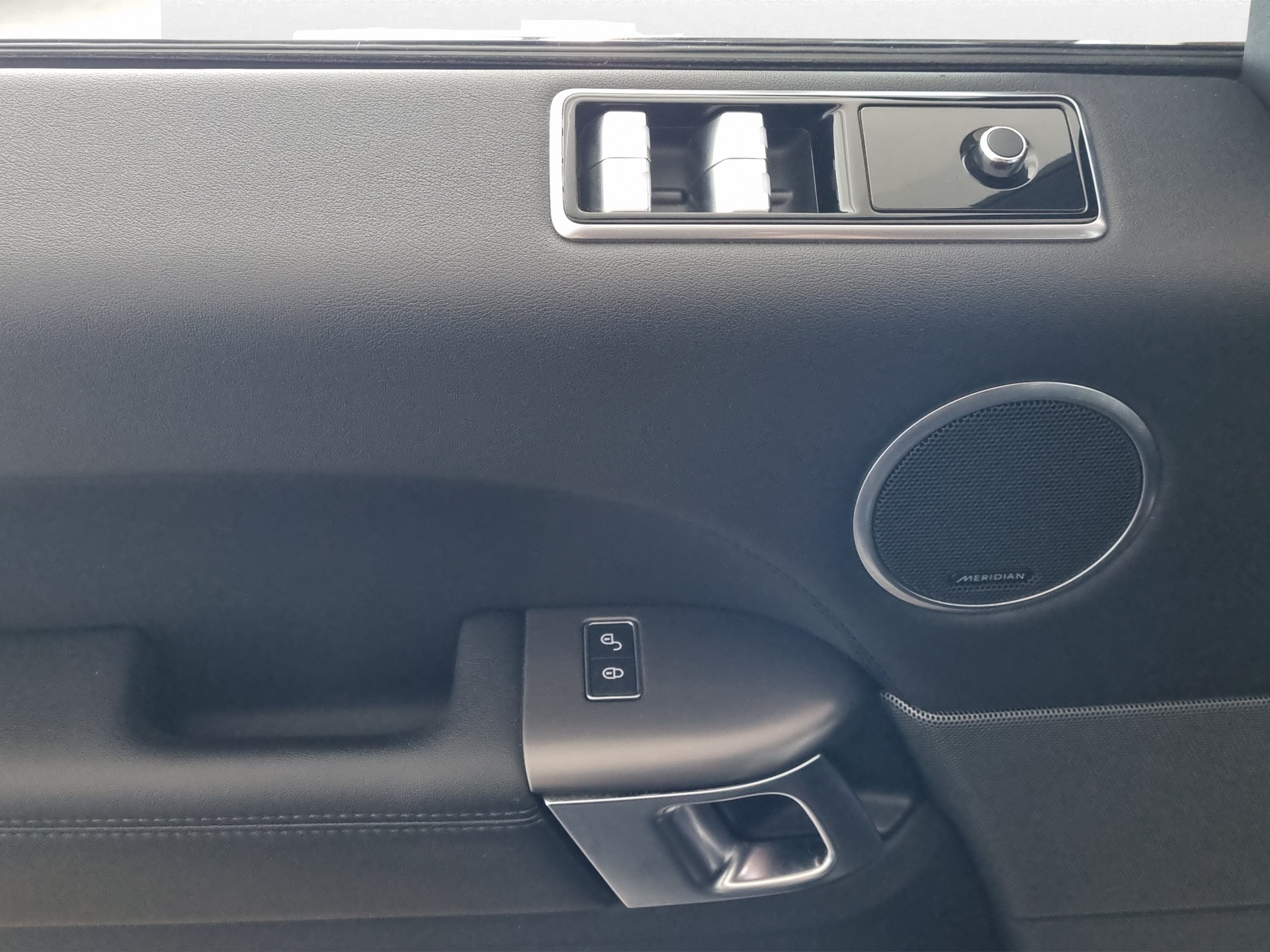 LAND ROVER Range Rover Sport 2.0 P400e SE-image-11