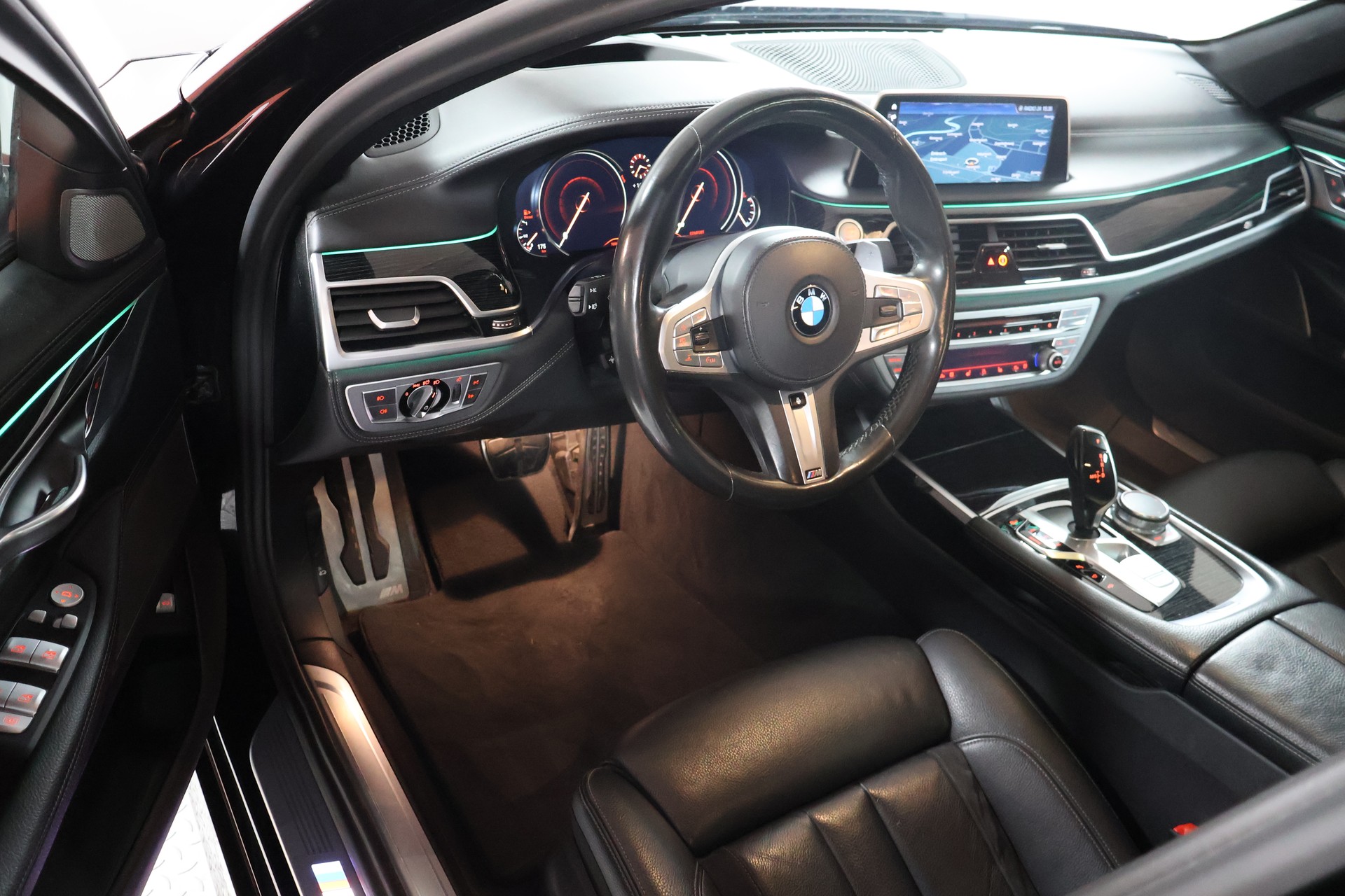 BMW 740d xDrive Steptronic M Sportpaket-image-8