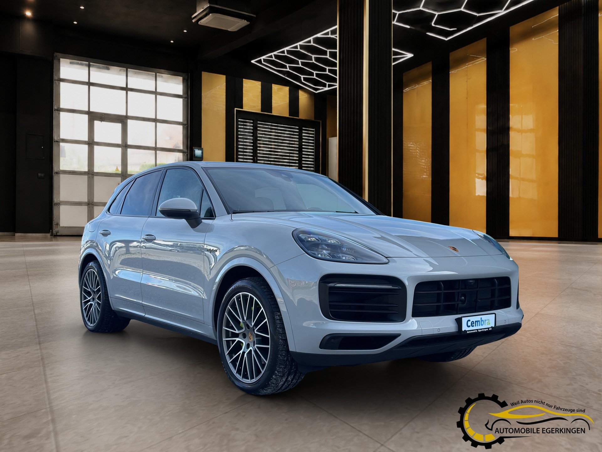 PORSCHE Cayenne 3.0 V6 E-Hybrid Platinum Edition-image-2