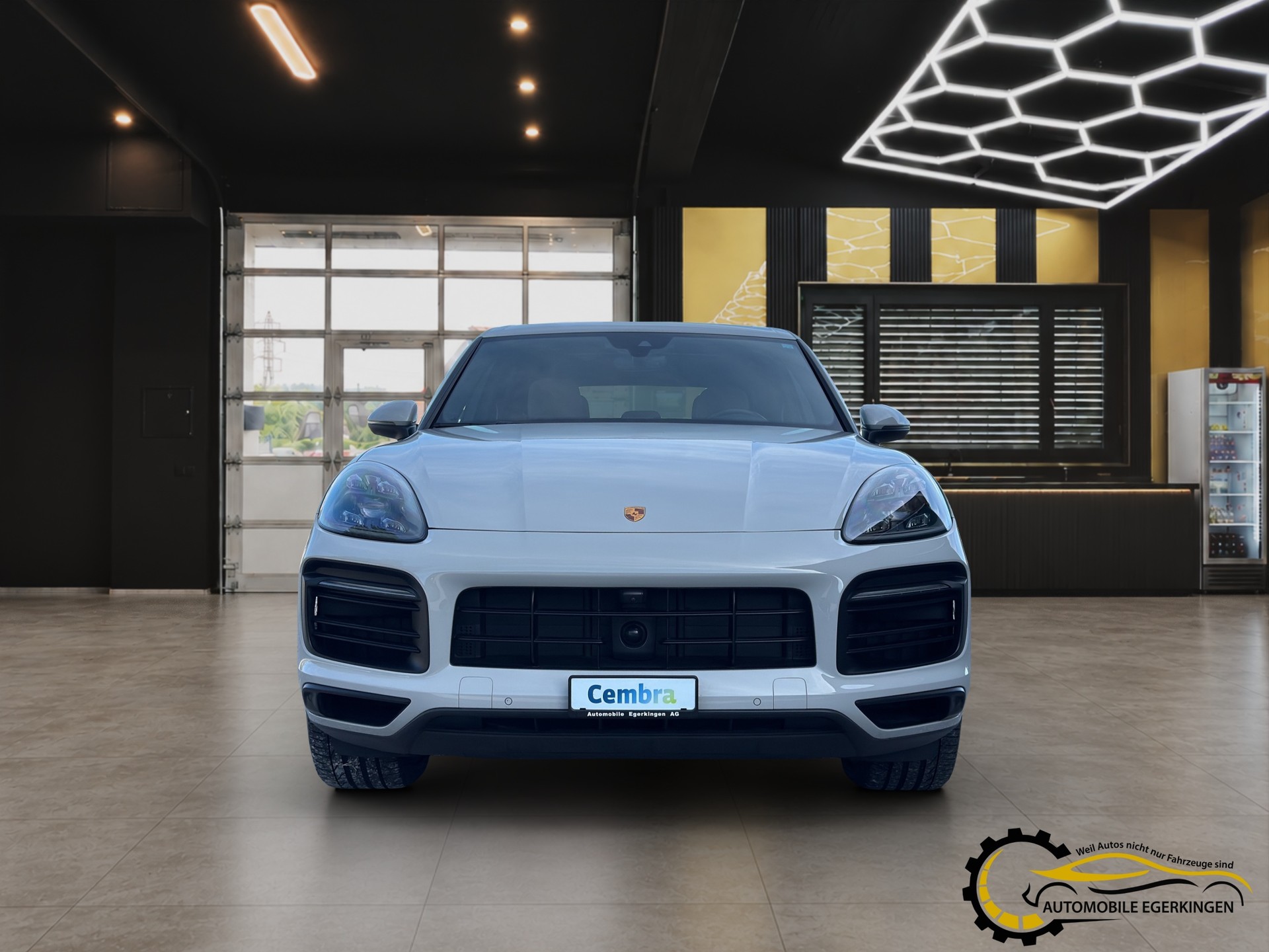 PORSCHE Cayenne 3.0 V6 E-Hybrid Platinum Edition-image-1