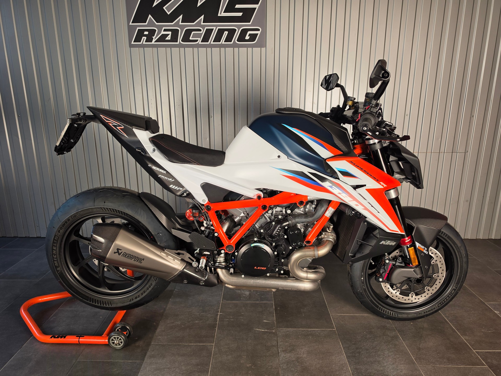 KTM 1390 Super Duke RR-showroom-element-3
