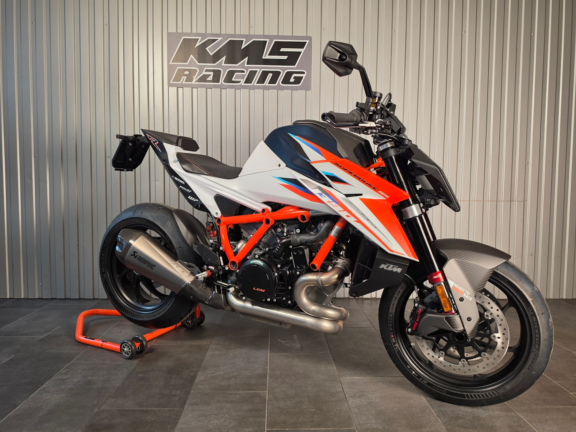 KTM 1390 Super Duke RR-showroom-element-1
