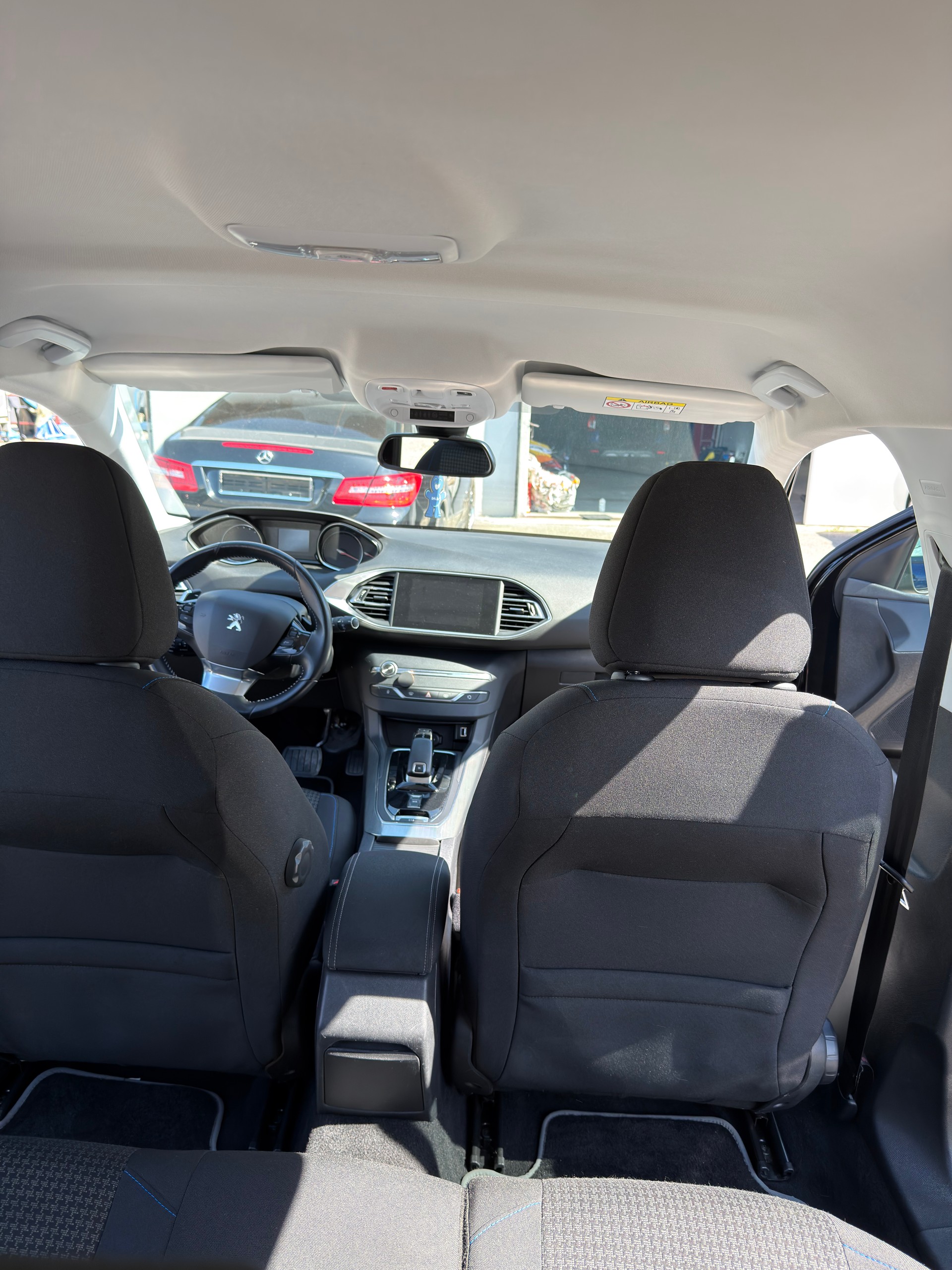 PEUGEOT Sw 1.2 PureTech 130 Style S/S-image-4
